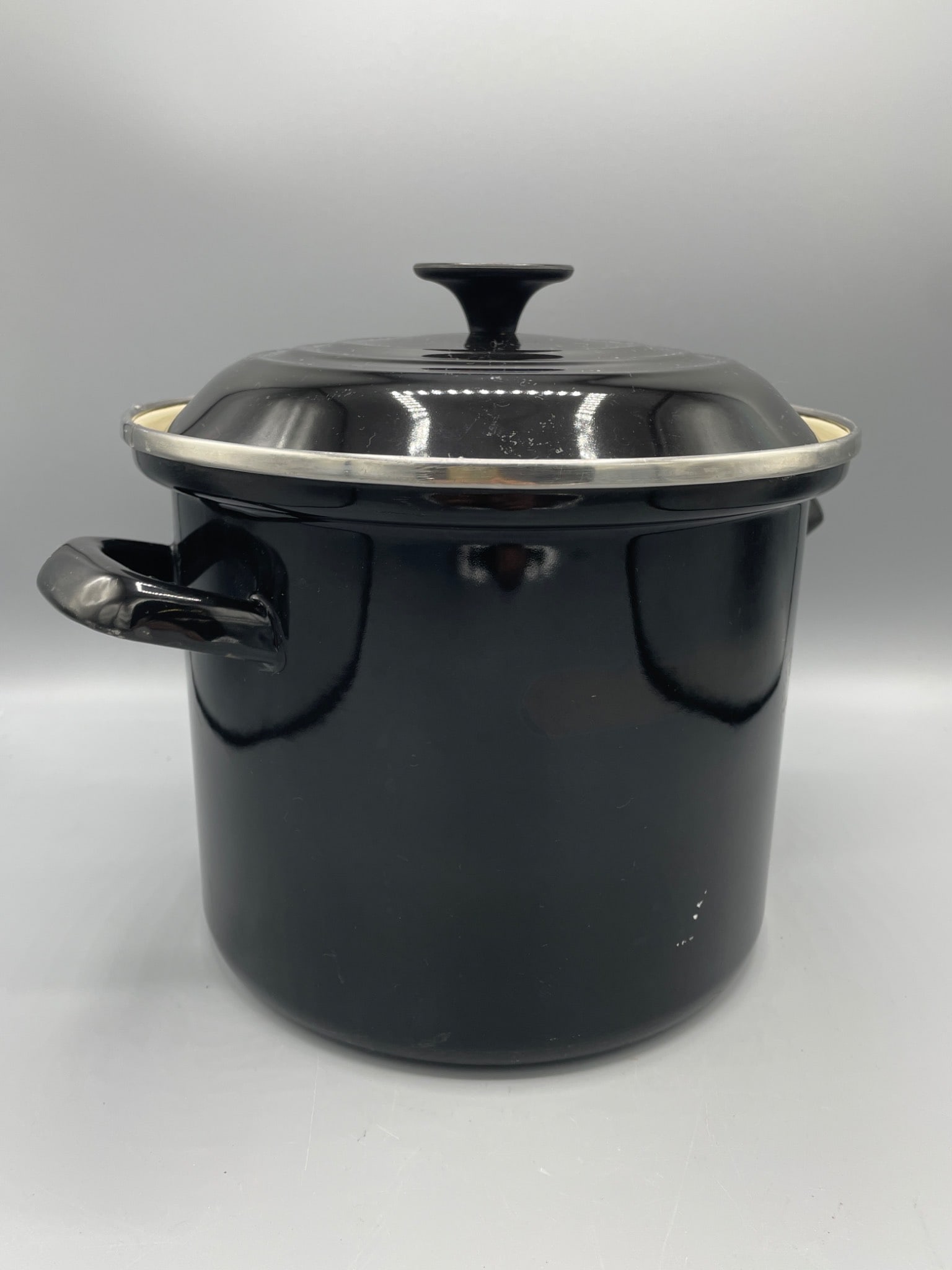 Le Creuset Enamel-on-Steel Stockpot with Lid, Black, Approx. 8-Inch Height - 2
