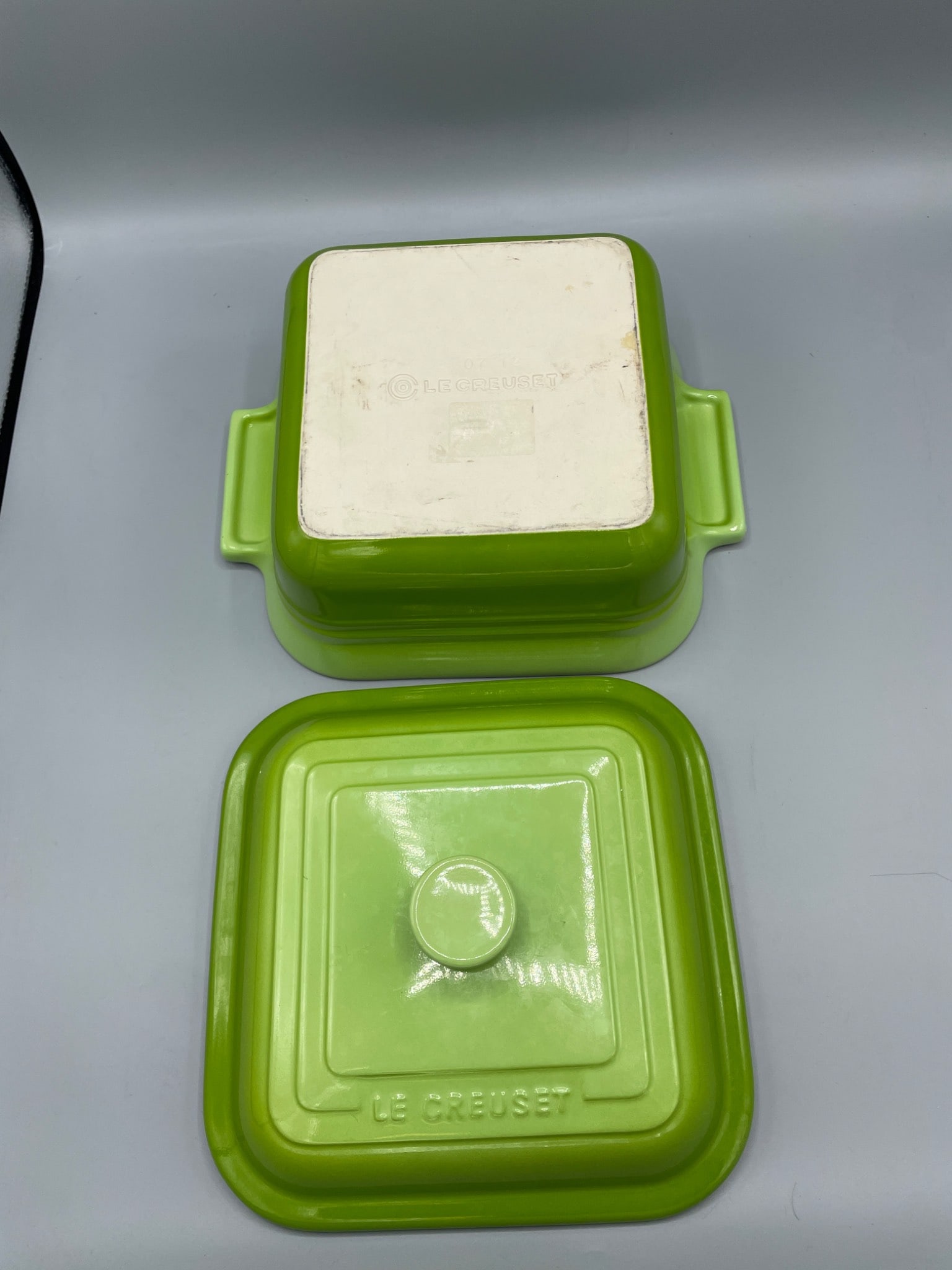 Le Creuset Lime Green Square Stoneware Covered Baker 9x9 Inch - 5