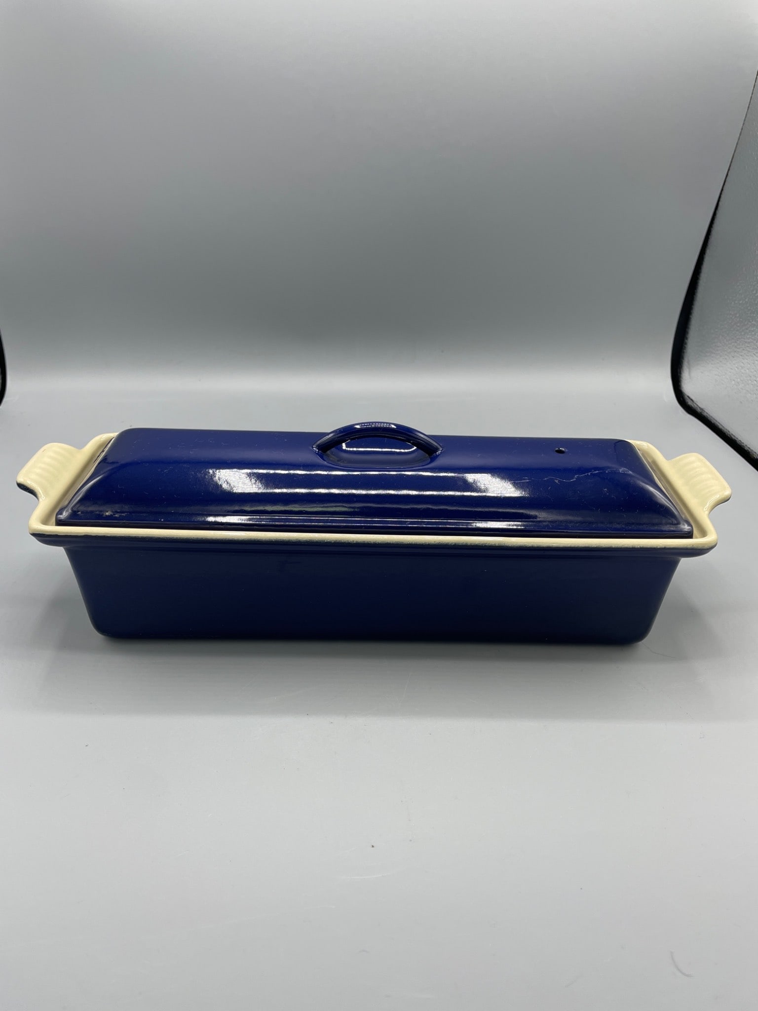 Le Creuset Stoneware Blue Butter Dish with Handles and Lid (1 of 7)