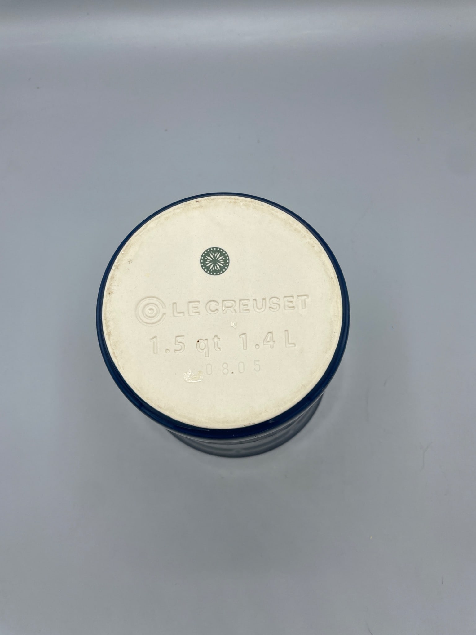 Le Creuset 1.5 Qt / 1.4 L Stoneware Utensil Crock in Blue - 4