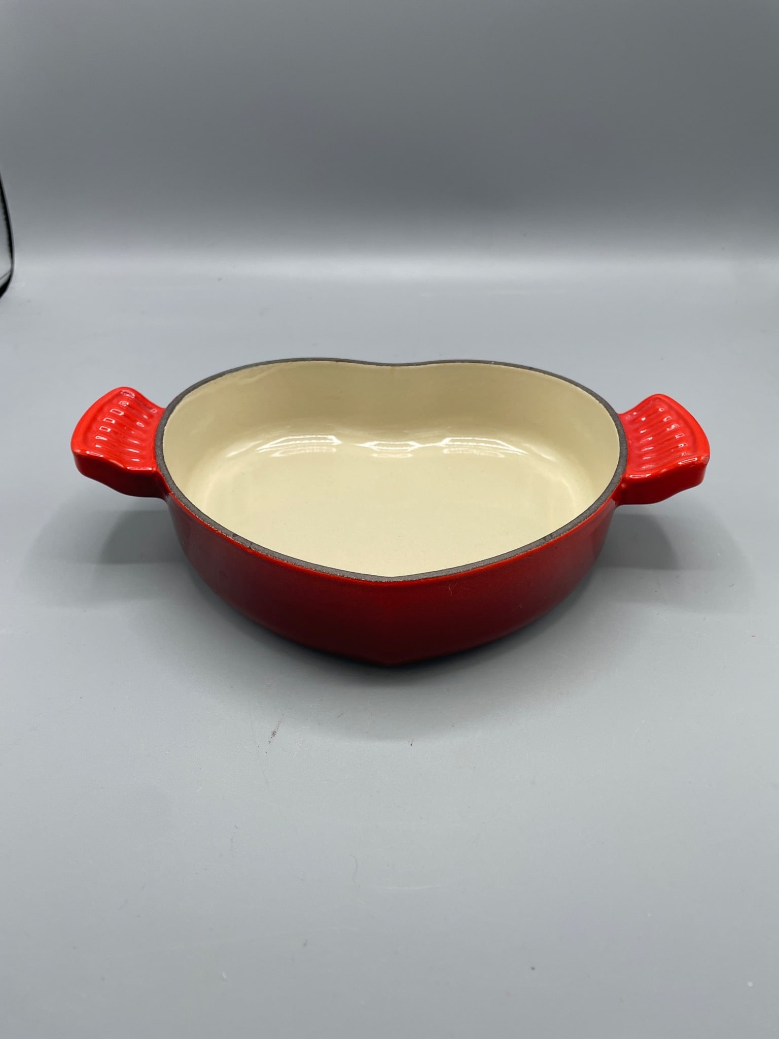 Le Creuset Red Heart-Shaped Cast Iron Enameled Baking Dish With Handles (1 of 6)