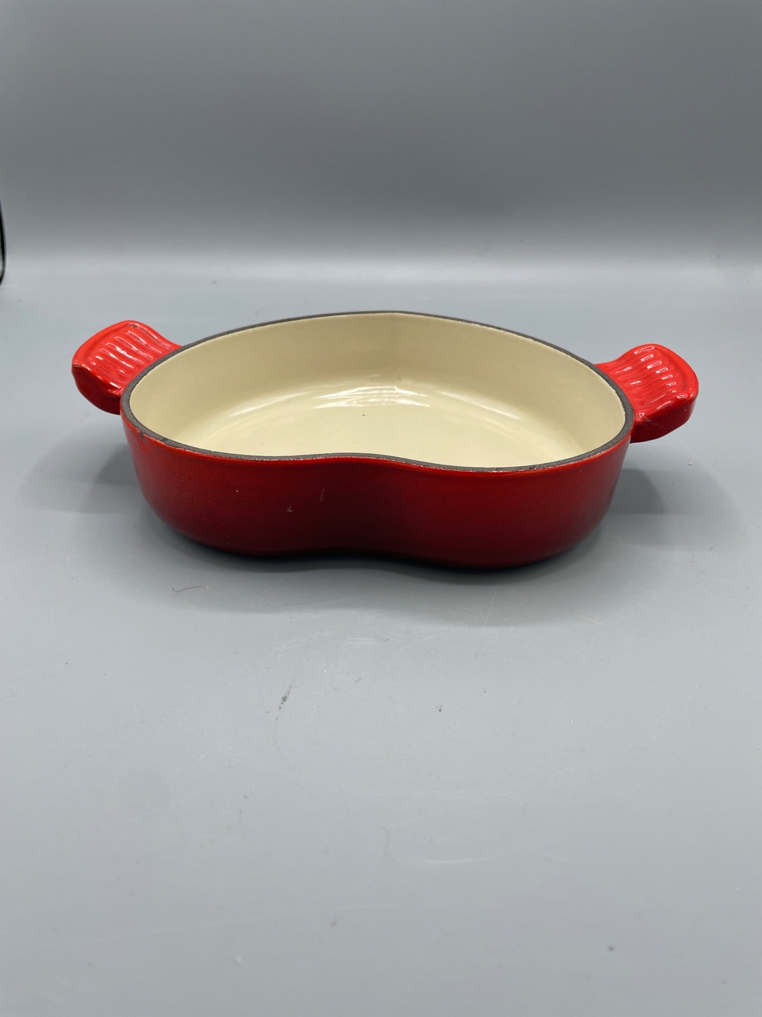 Le Creuset Red Heart-Shaped Cast Iron Enameled Baking Dish With Handles - 3