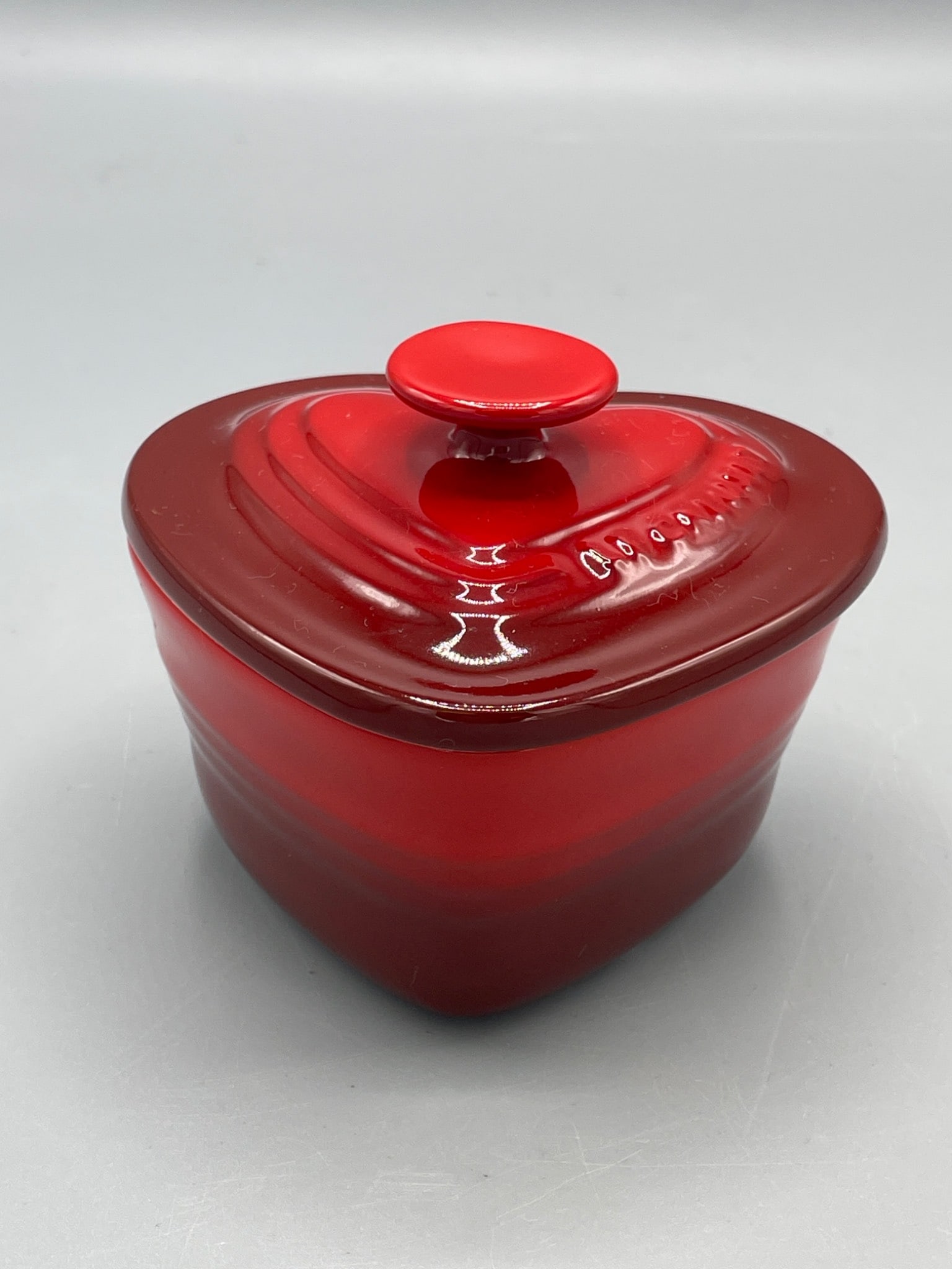 Le Creuset Small Covered Heart Ramekin in Red, Model PG910031-1067 - 2