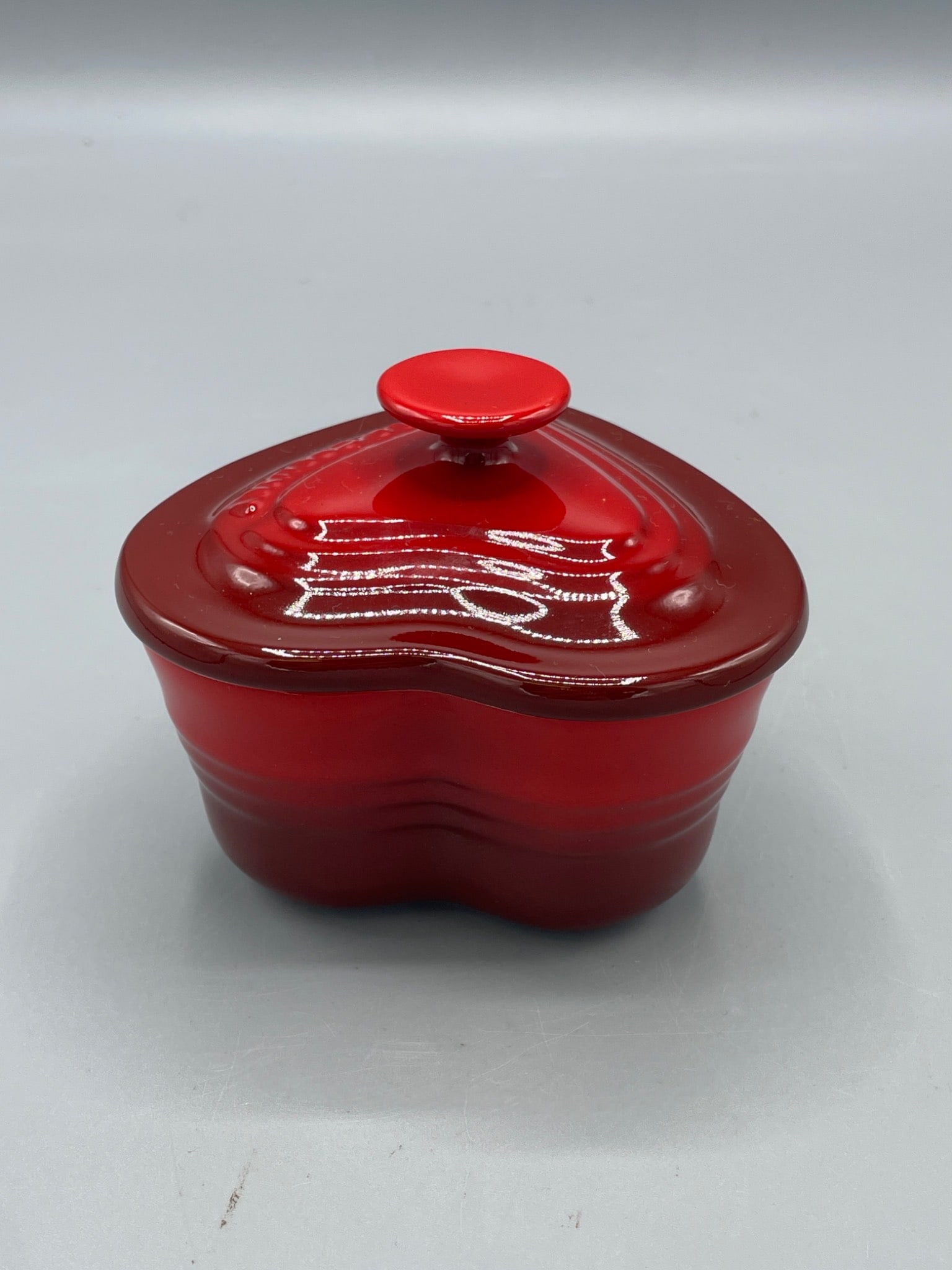 Le Creuset Small Covered Heart Ramekin in Red, Model PG910031-1067 - 3