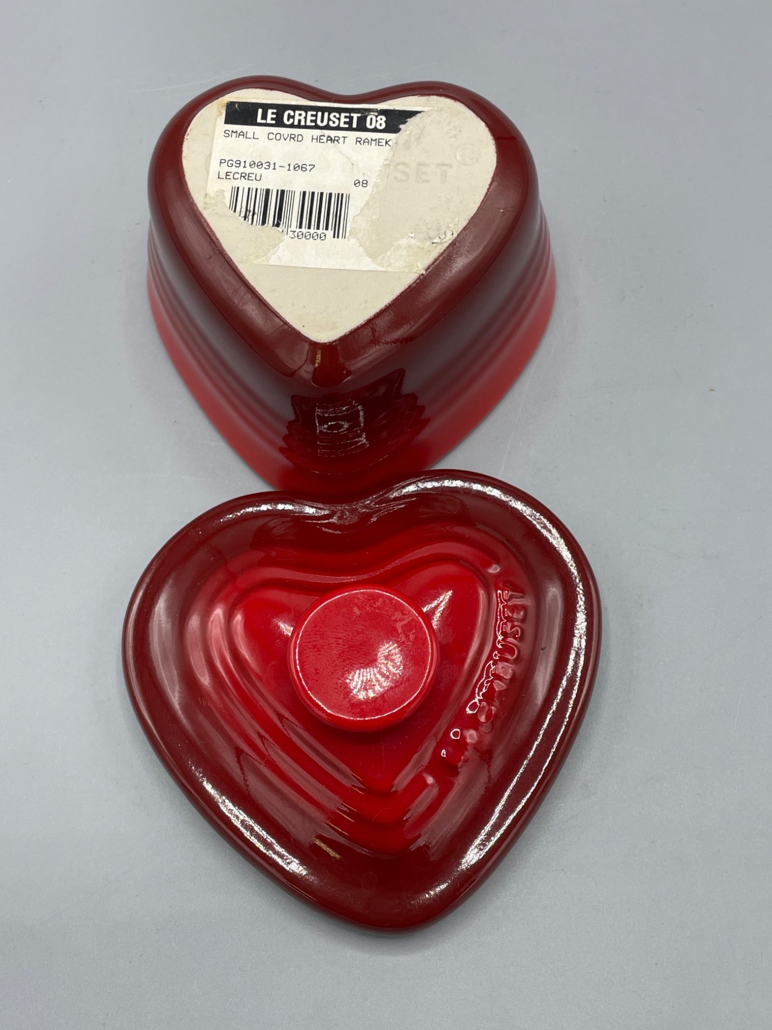 Le Creuset Heart-Shaped Stoneware Covered Dish, Red - 4