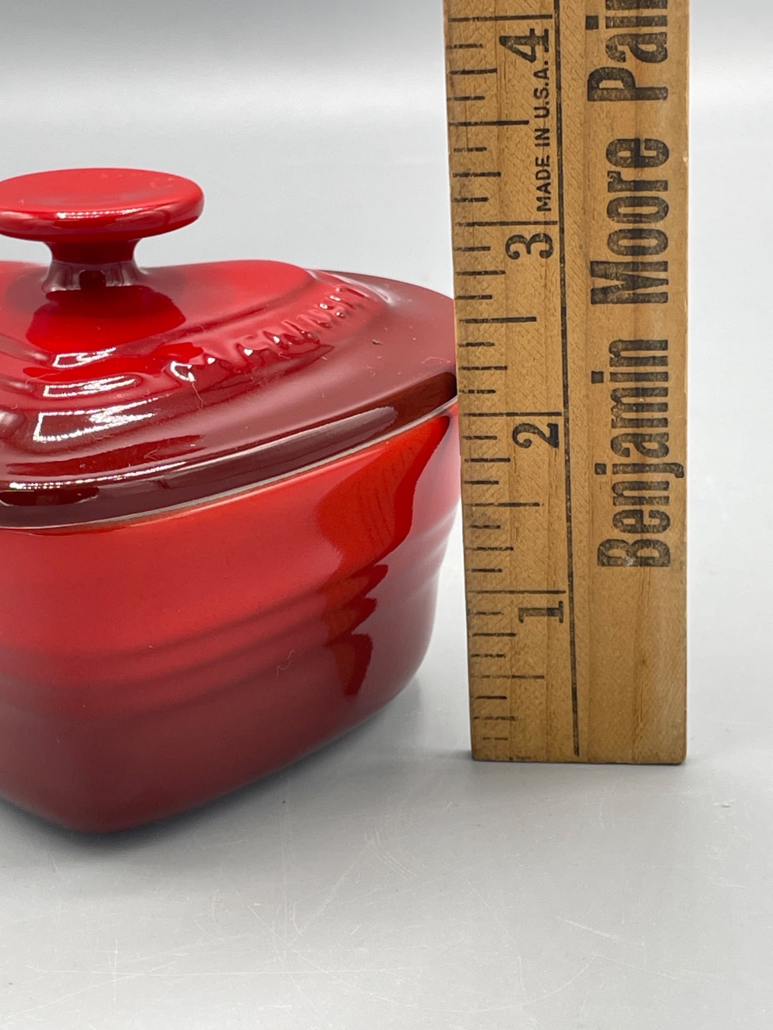 Le Creuset Heart-Shaped Stoneware Covered Dish, Red - 5