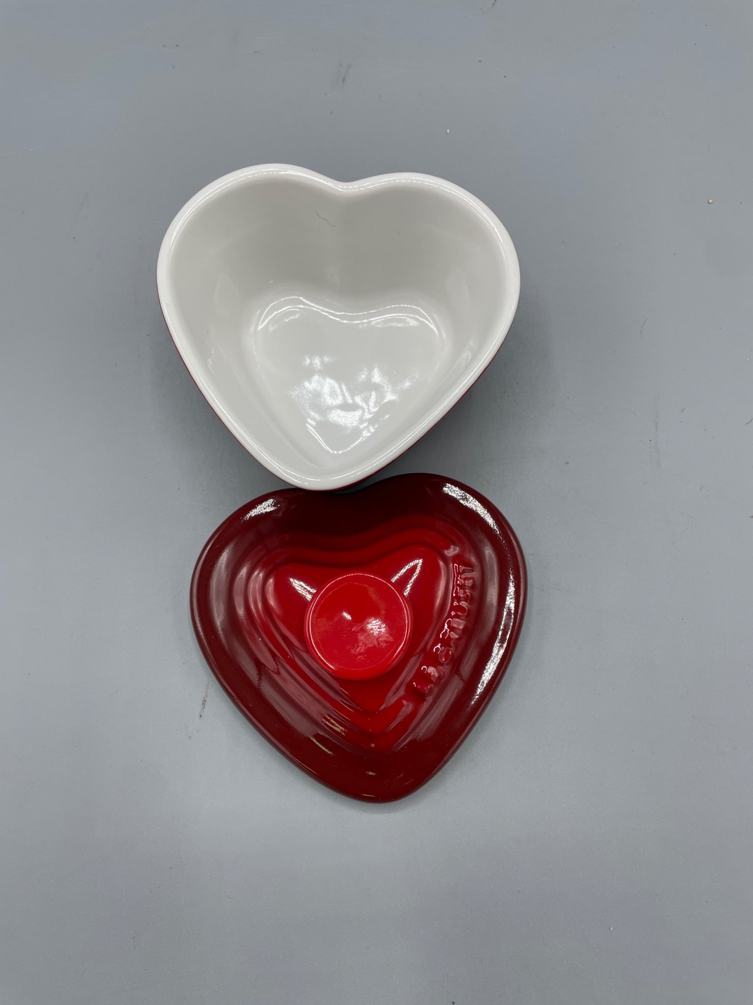 Le Creuset Heart-Shaped Stoneware Dish with Lid, Marked 0641 - 2