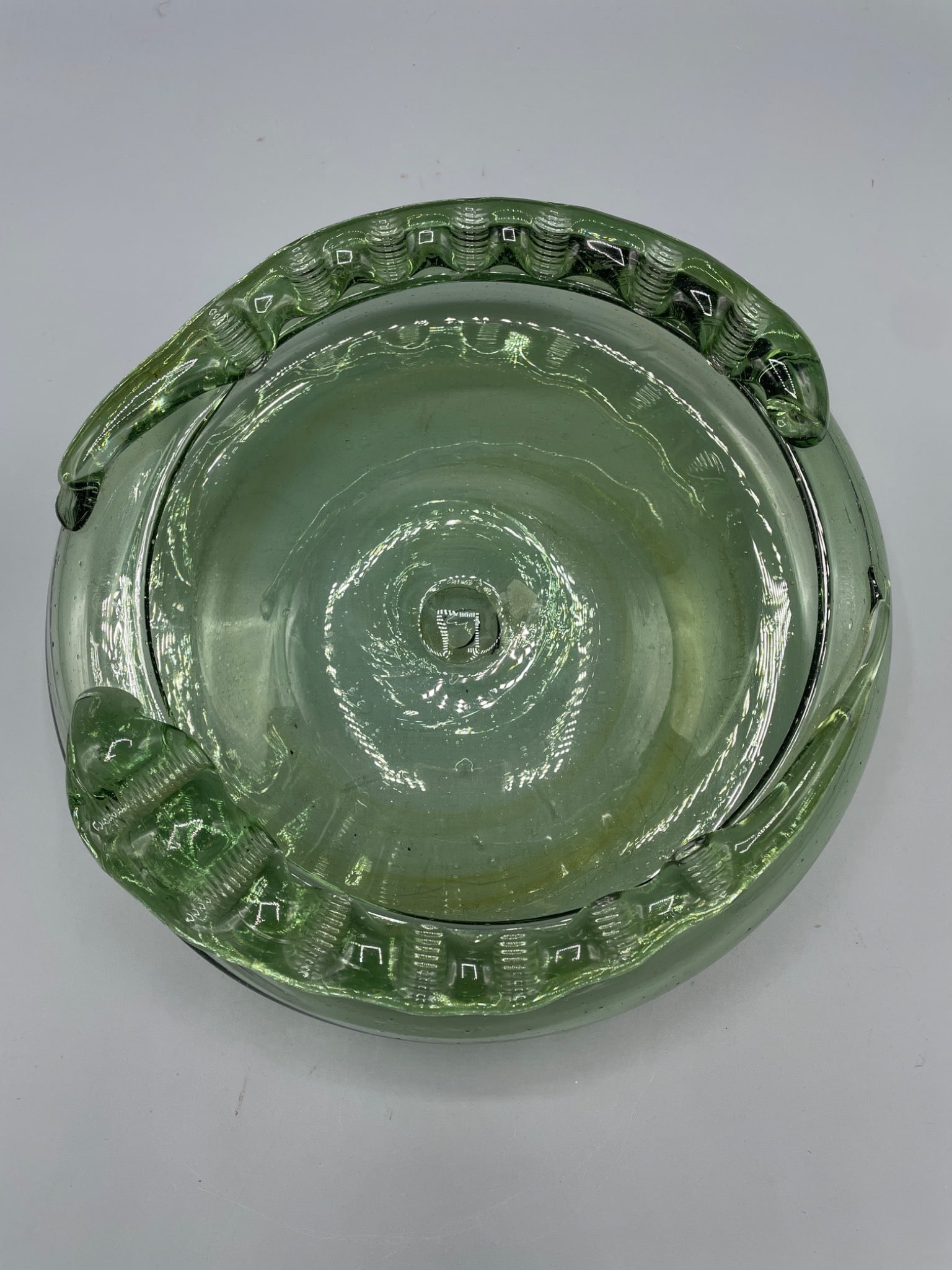 Hand-Blown Glass Bowl with Raised Decorative Rim, Green Hue - 3