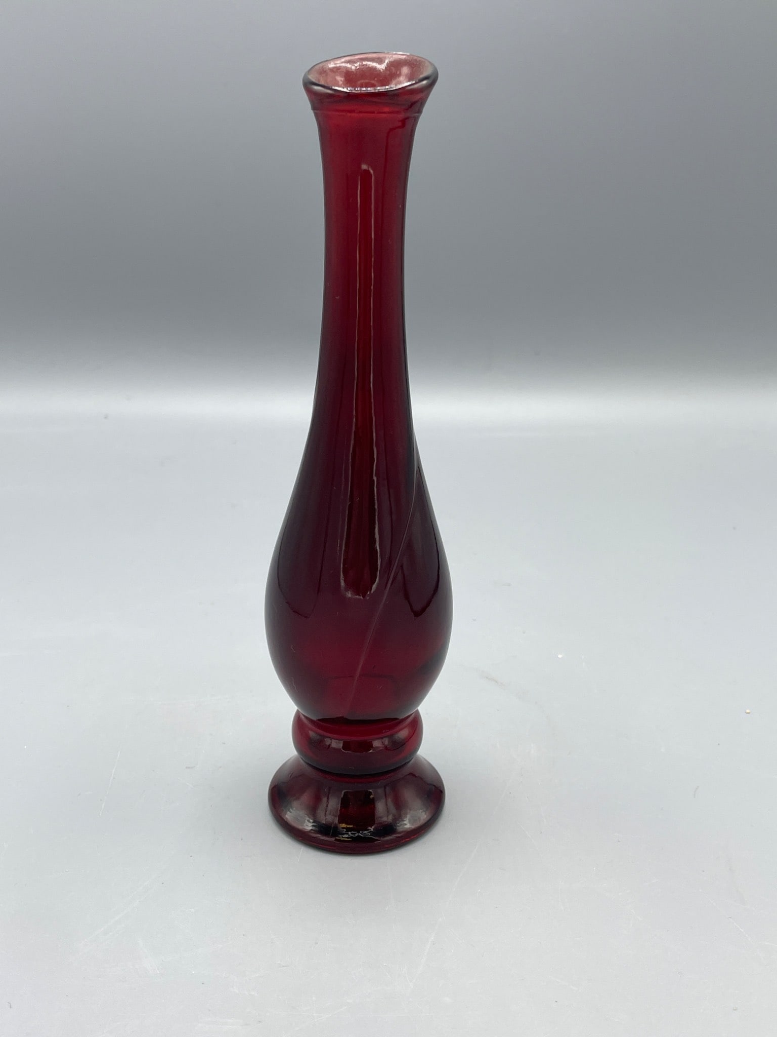 Avon Ruby Bud Vase Perfume Bottle with Rapture Cologne, 3 Fl. Oz. (1 of 5)