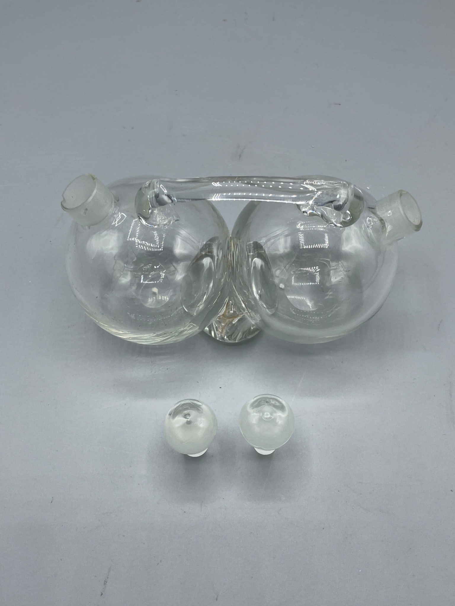 Dual-Chamber Glass Cruet With Stoppered Lids and Swing Handle - 3