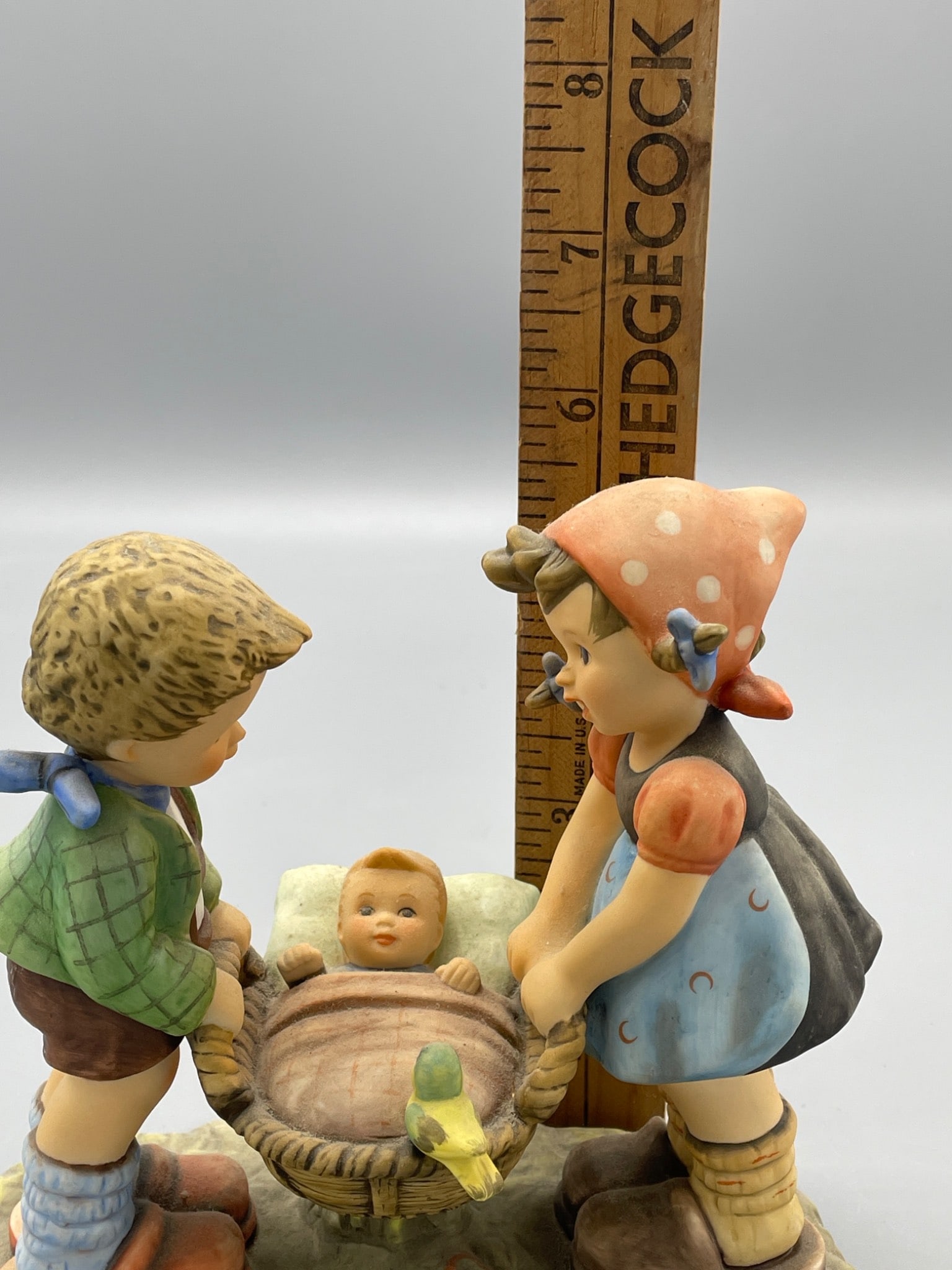 Special Delivery BH 10 Figurine by Goebel, 1996 - 7