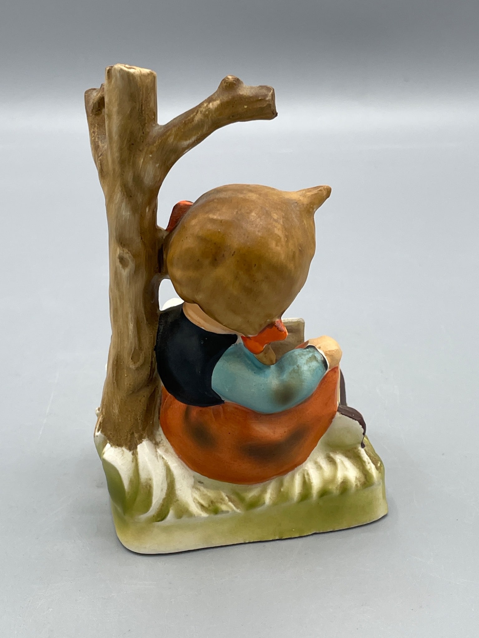 Erich Stauffer 'Nap Time' Figurine Signed U-526c, Made in Japan - 2