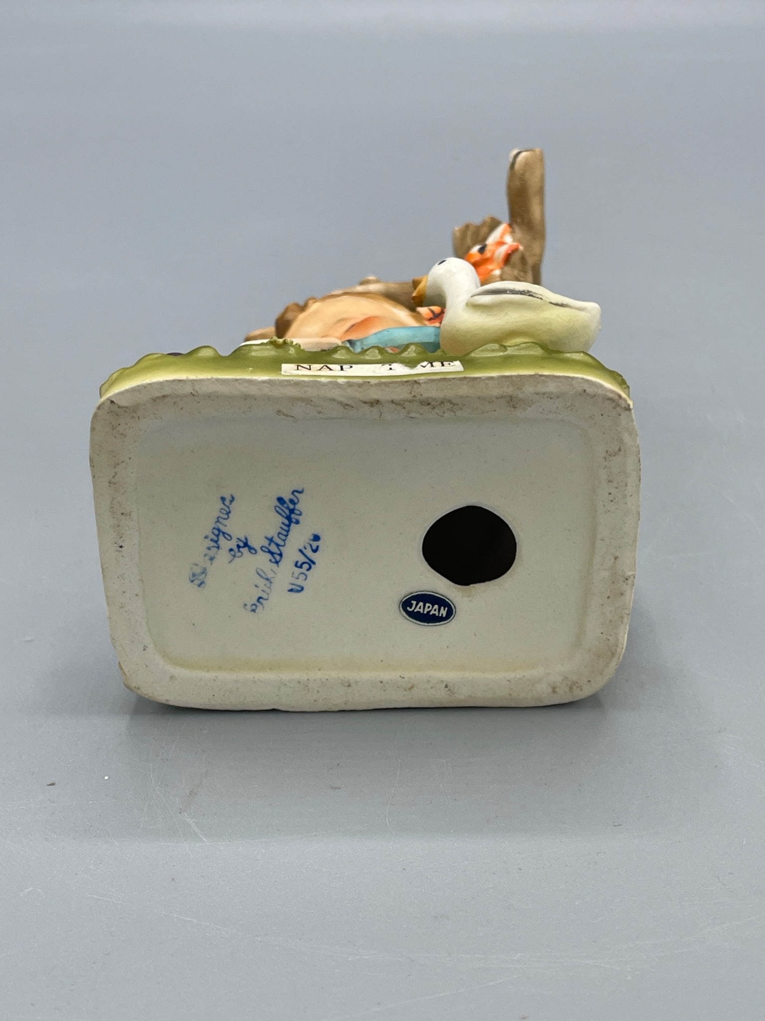 Erich Stauffer 'Nap Time' Figurine Signed U-526c, Made in Japan - 3
