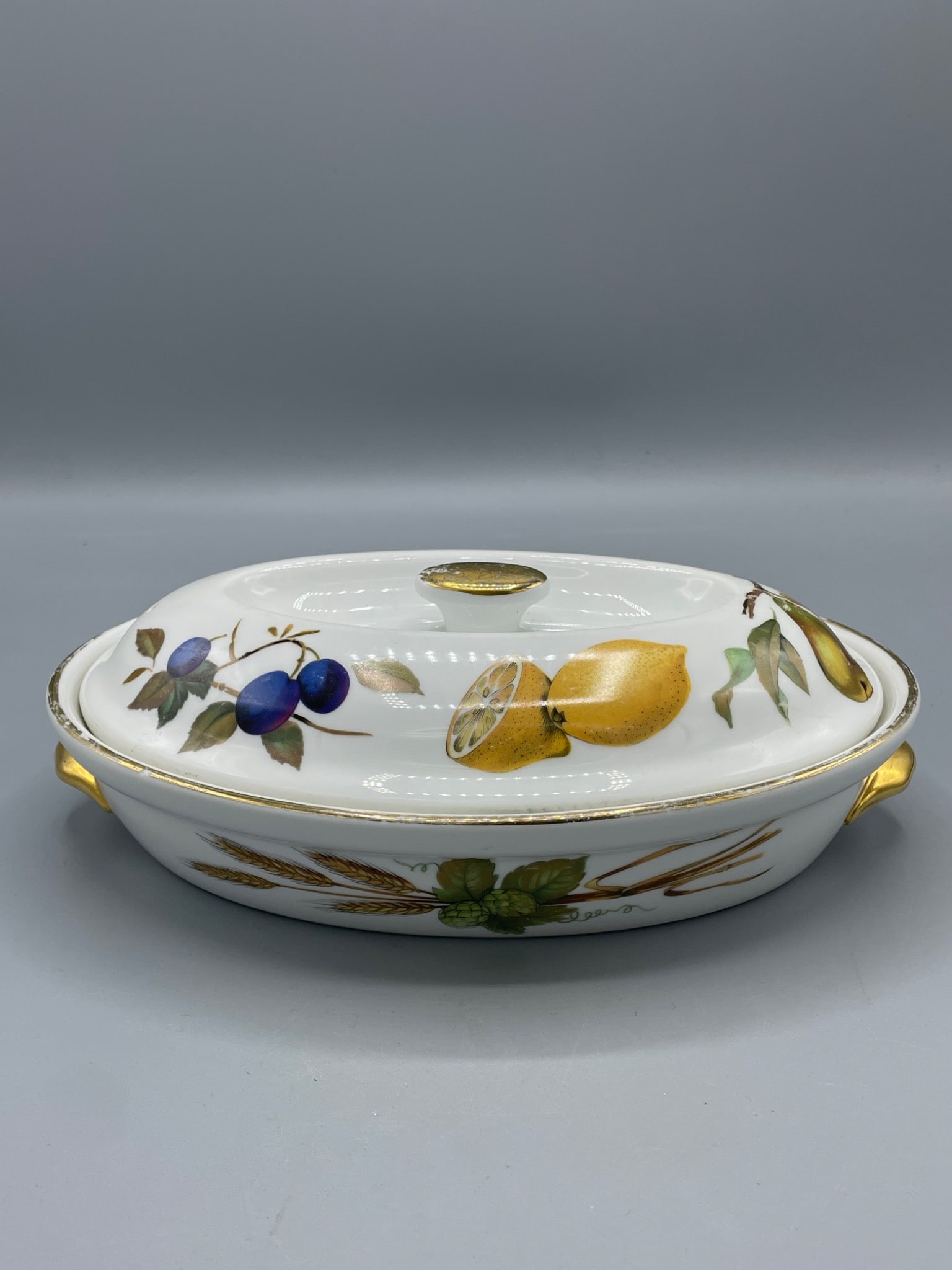 Royal Worcester Evesham Oval Covered Dish, Gold Trim, 1961 (1 of 6)