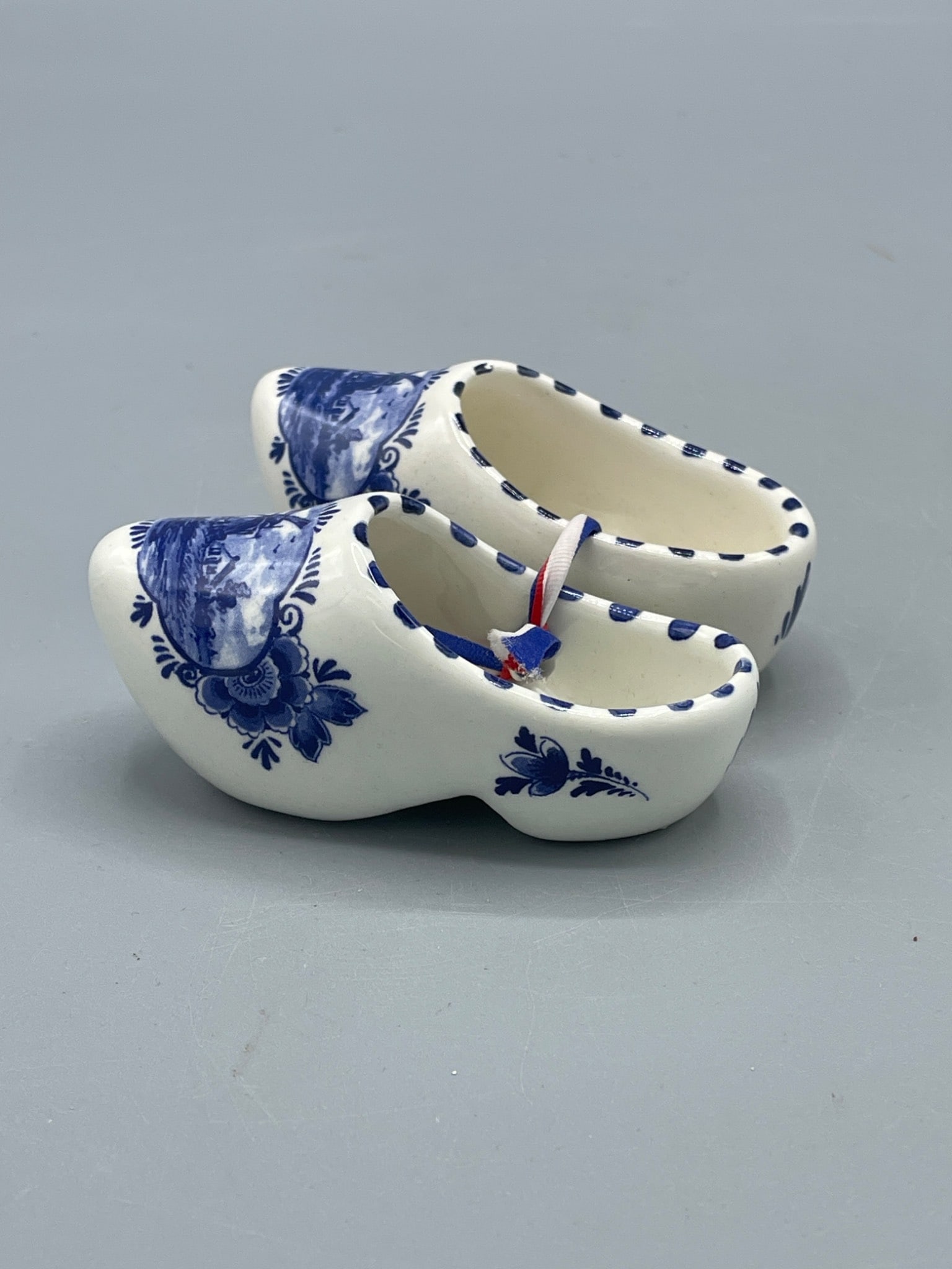 Delft Holland Ceramic Clogs with Traditional Blue Windmill Design - 4