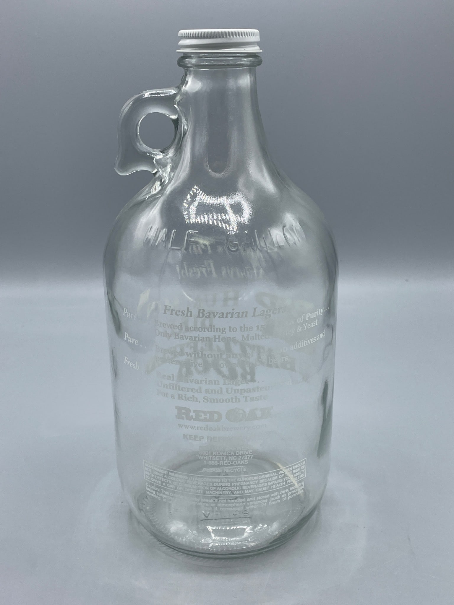 Red Oak Brewery Glass Half Gallon Growler With Handle and Screw Cap - 3