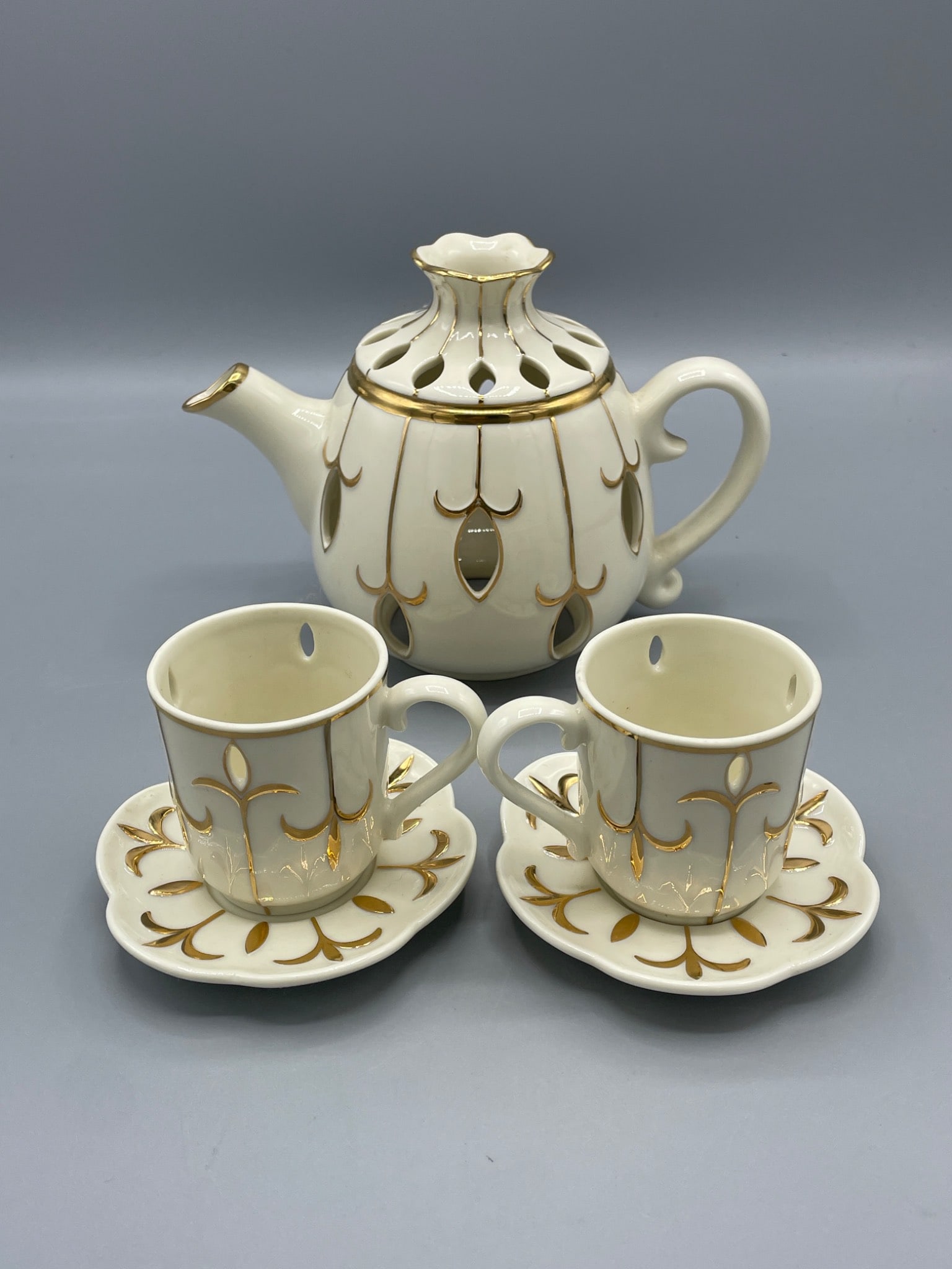 Partylite White Ceramic Teapot with Two Cups and Saucers - 3