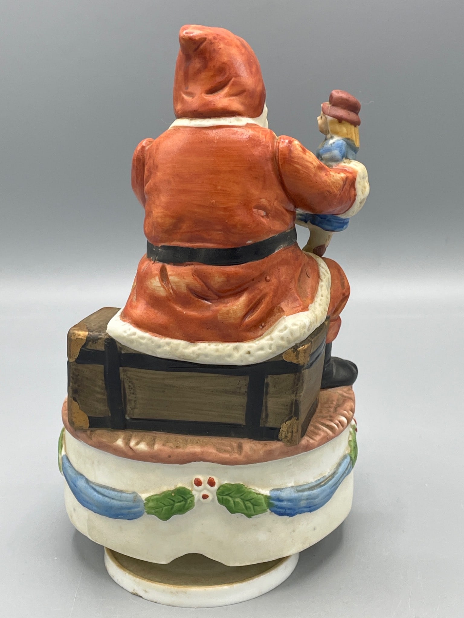 Santa Claus Music Box Figurine by Price Products, Made in Taiwan - 3
