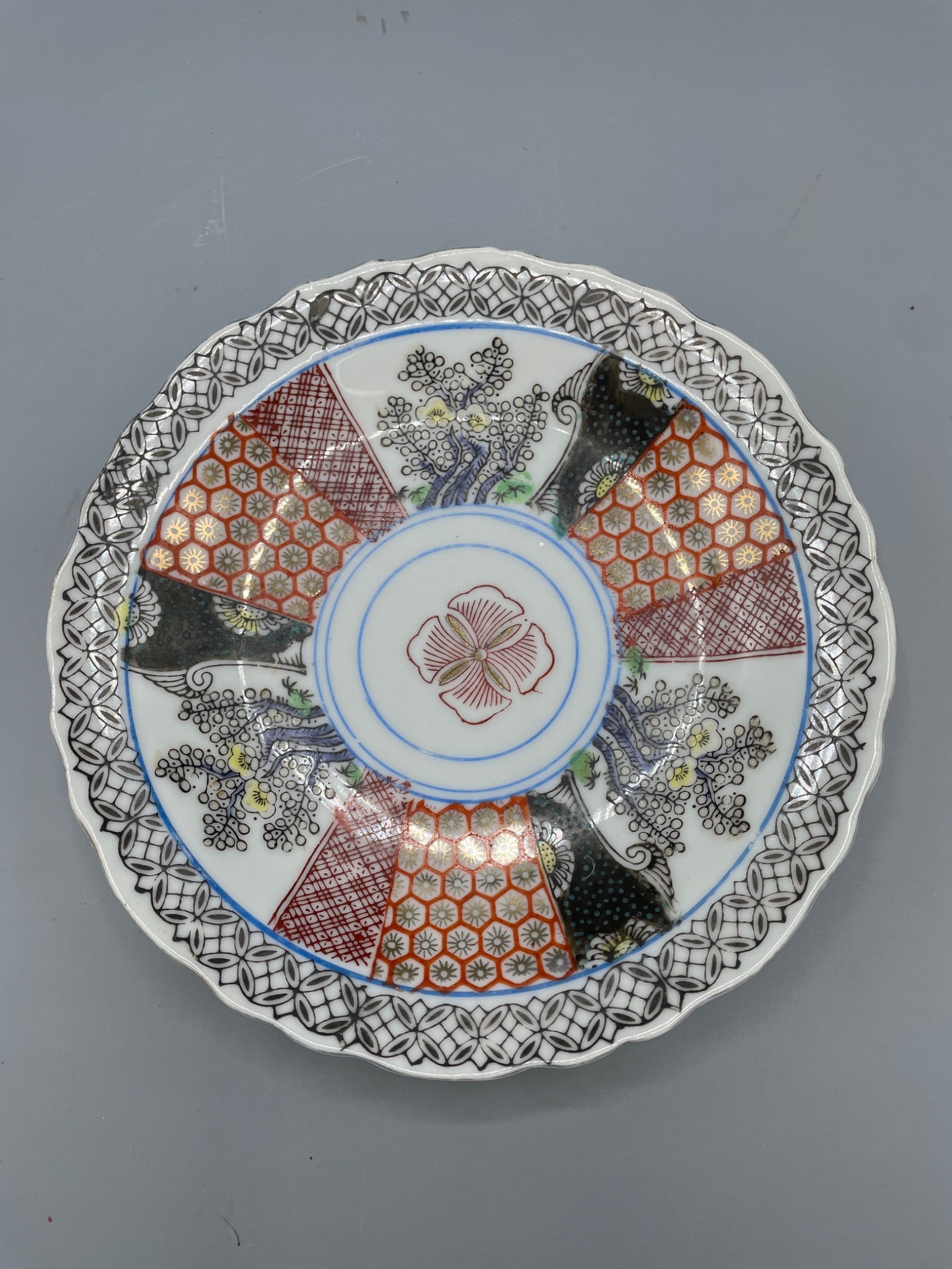 Goldcastle Hand-Painted Plate Made in Japan with Intricate Pattern - 2