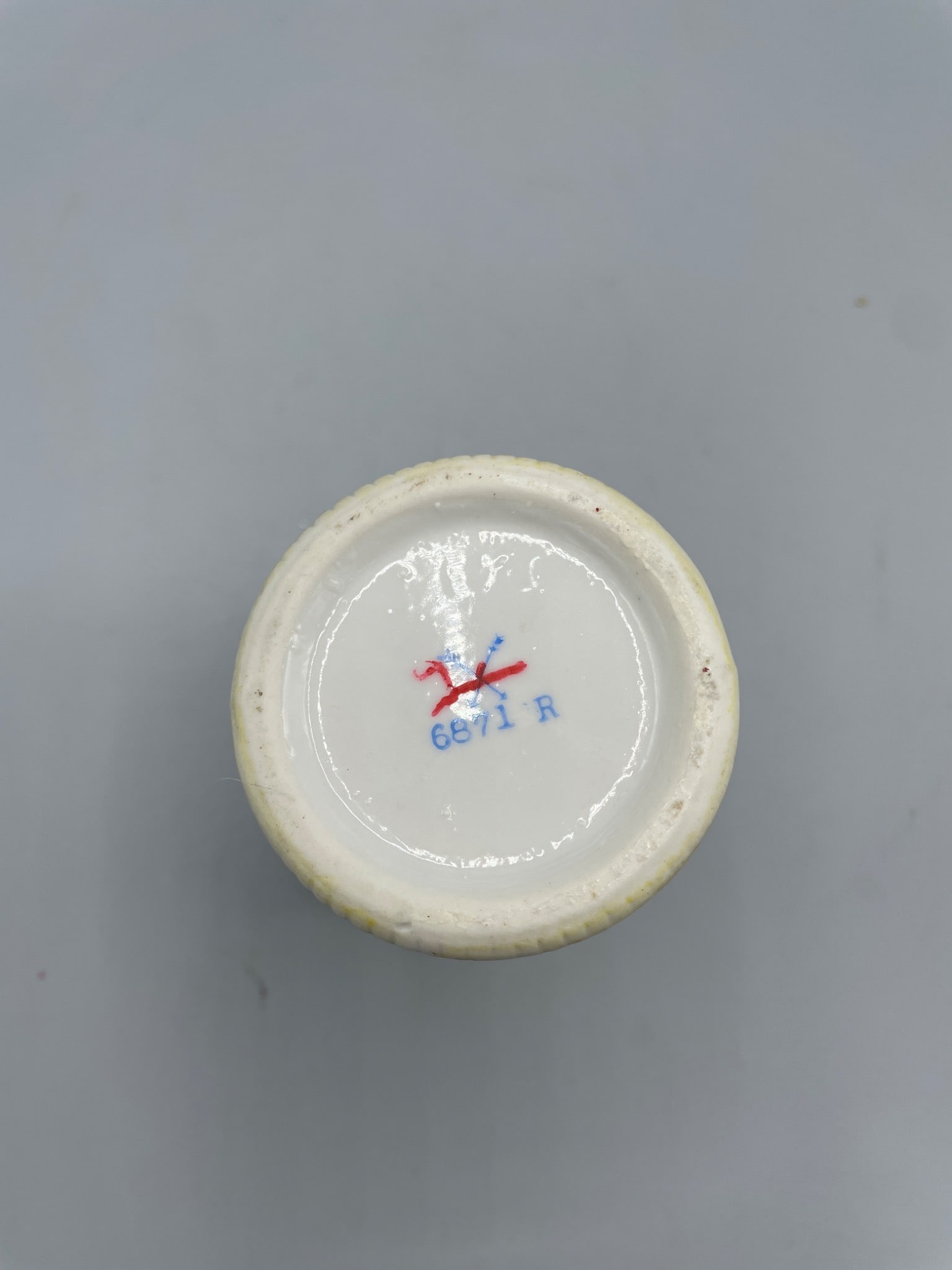 Meissen Porcelain Creamer/Pitcher, Model 6871 R, Scalloped Edge, Floral Design - 4