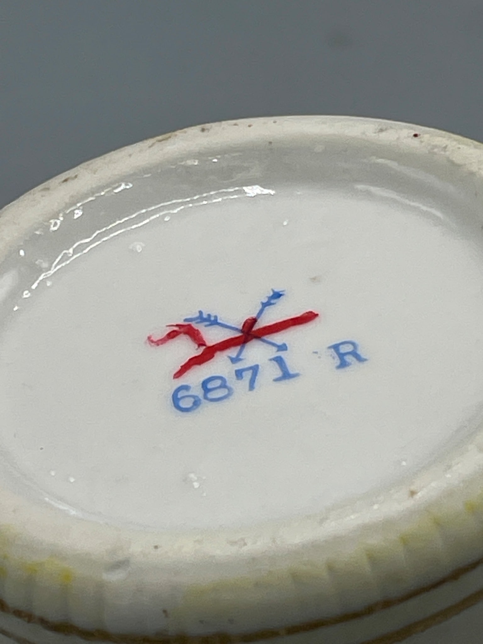 Meissen Porcelain Creamer/Pitcher, Model 6871 R, Scalloped Edge, Floral Design - 5