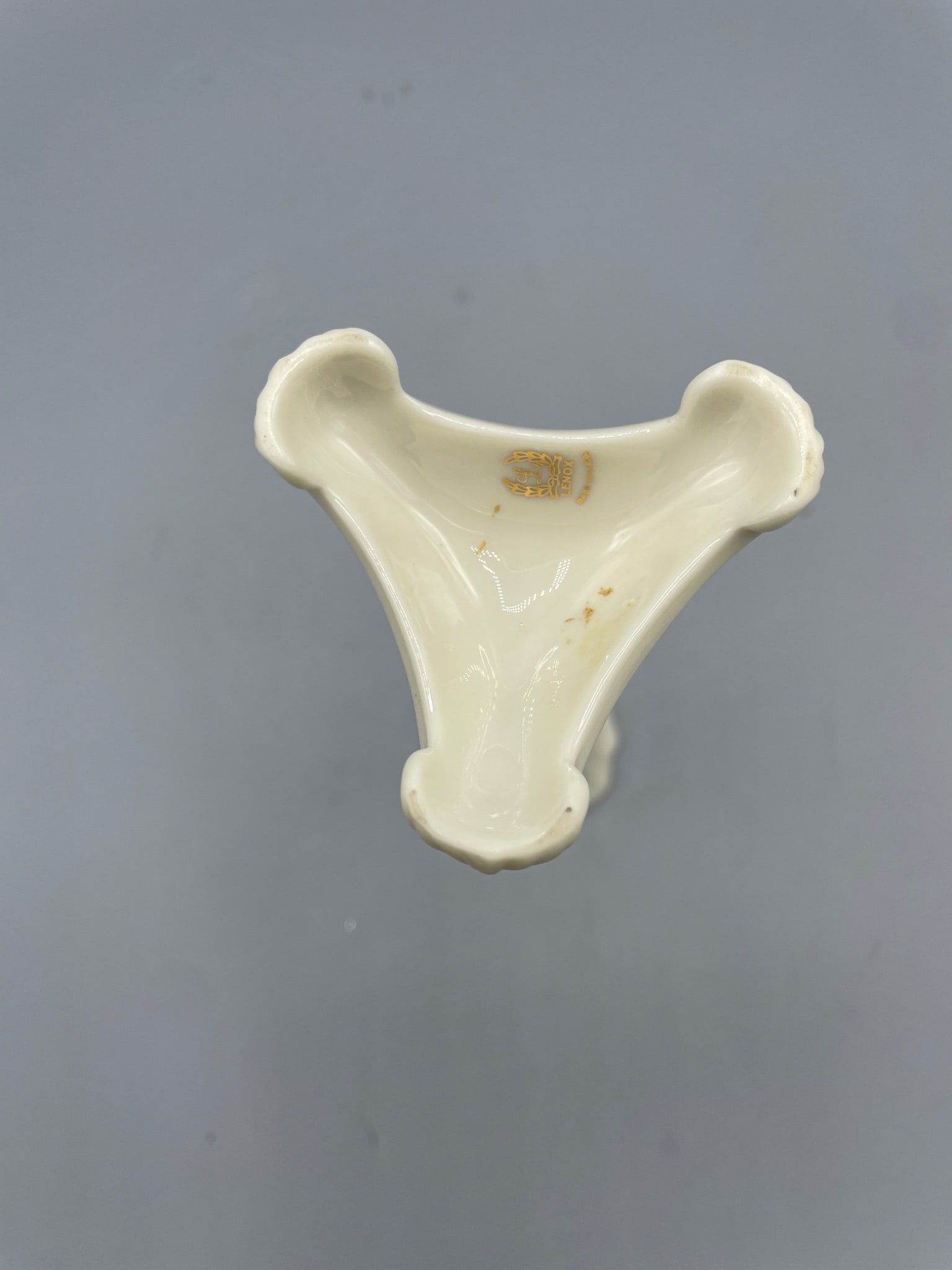 Lenox Ivory Porcelain Trumpet Vase with Gold Rim, Made in U.S.A. - 4