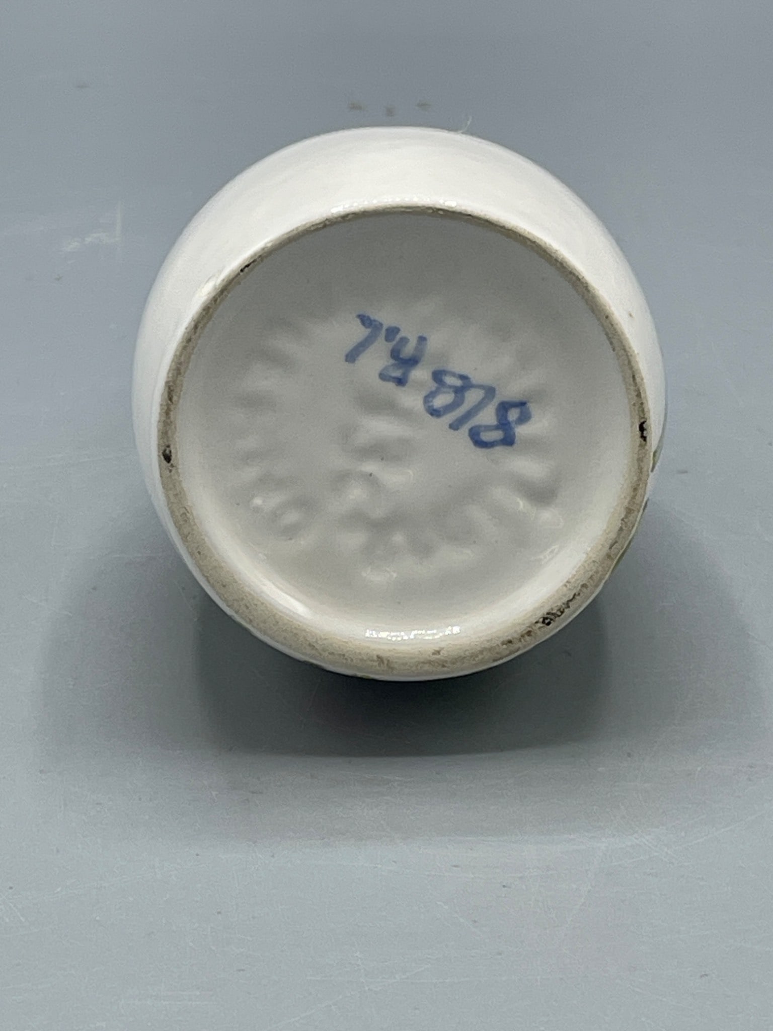 Porcelain Vase with Floral Design, Marked '74 878' - 3