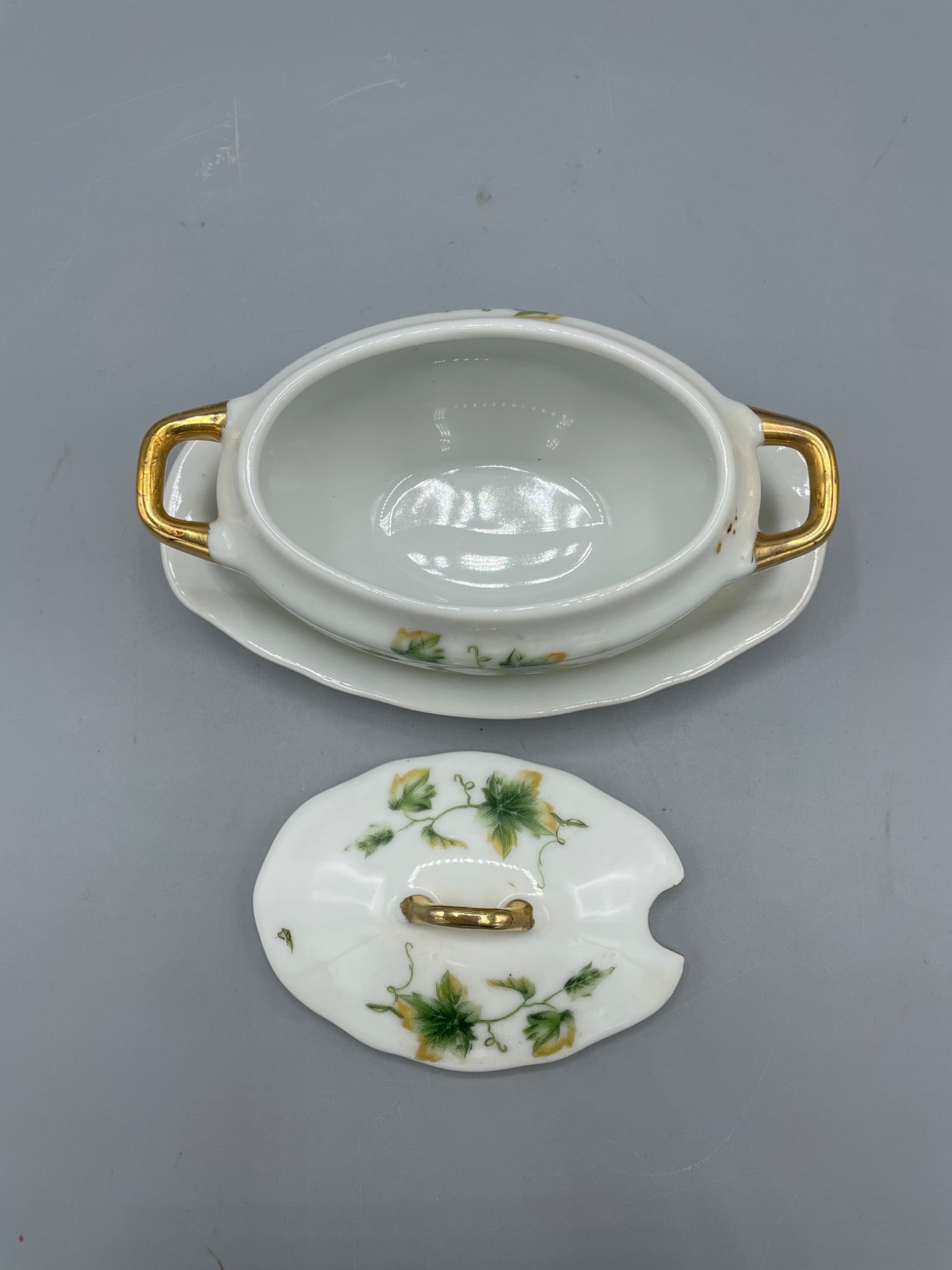 Porcelain Tureen with Lid and Tray, Royal Crown Marked 1446 - 3