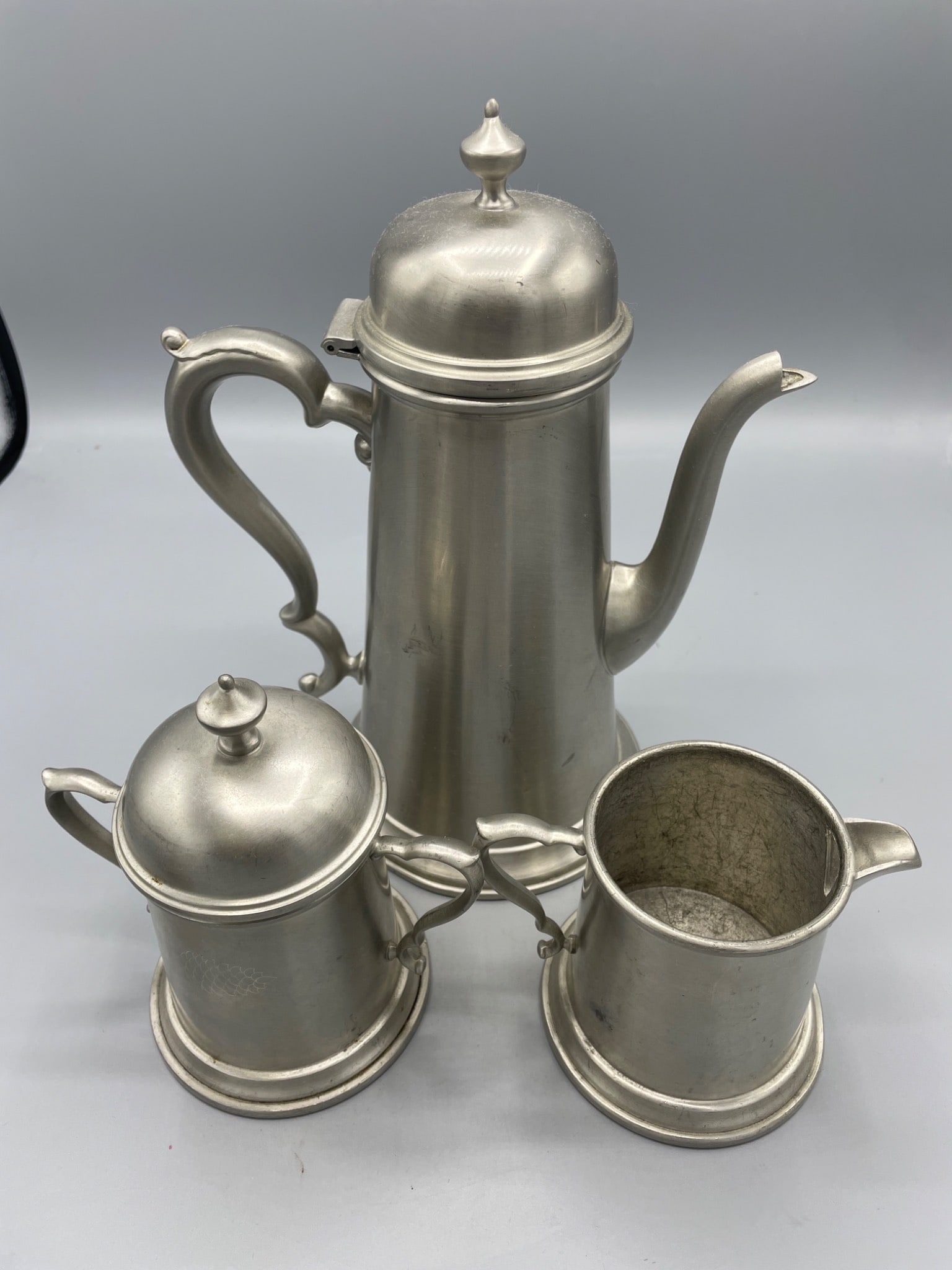 Jostens Pewter Coffee Set with Creamer and Sugar Bowl, Model 130 (1 of 9)
