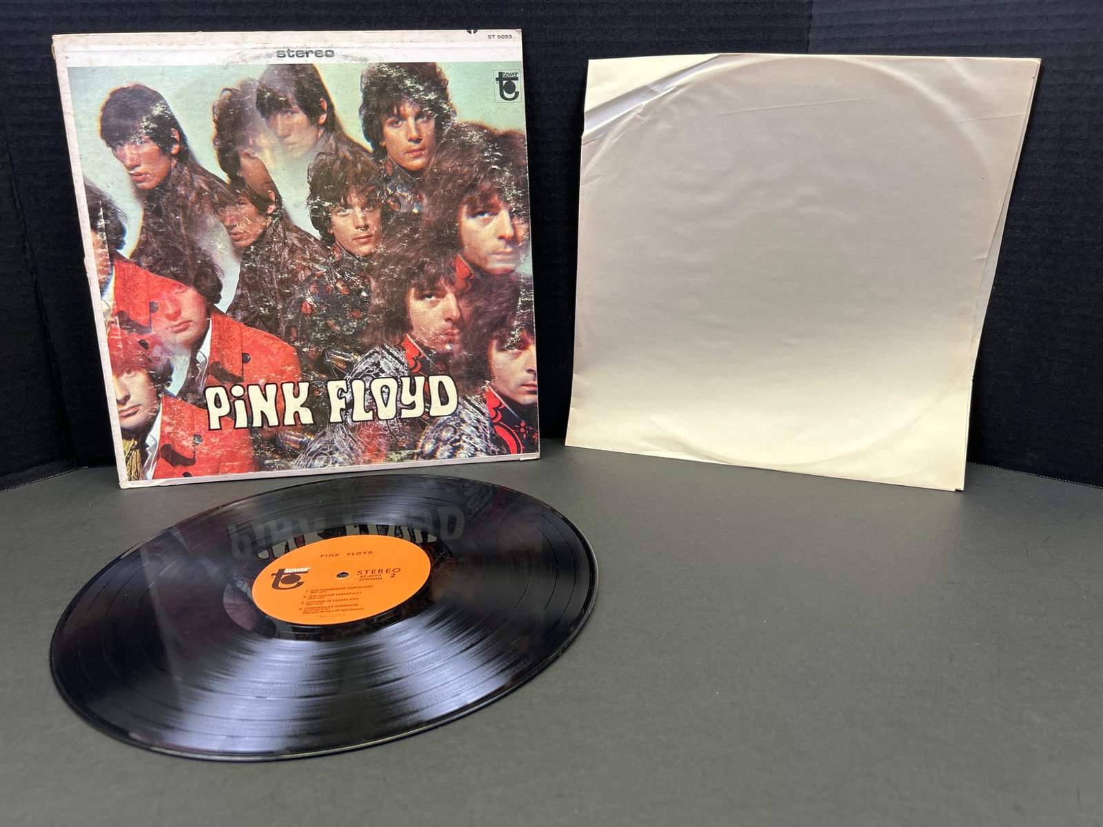 Pink Floyd â€˜The Piper At The Gates Of Dawnâ€™ Stereo Vinyl LP, To (1 of 2)