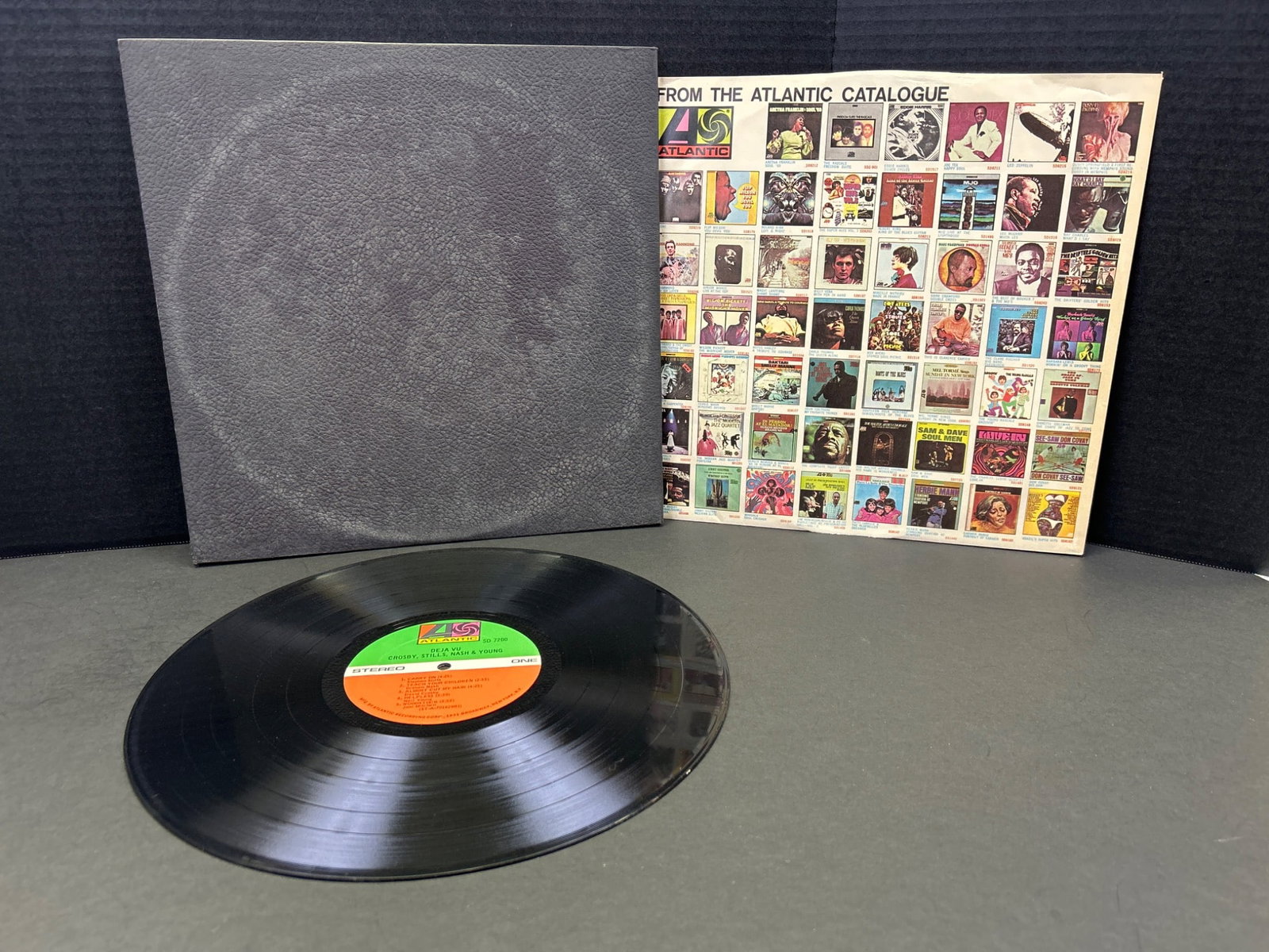 Crosby, Stills, Nash & Young ˜Deja Vu™ Vinyl LP Record with Gatefold Jacket - 2
