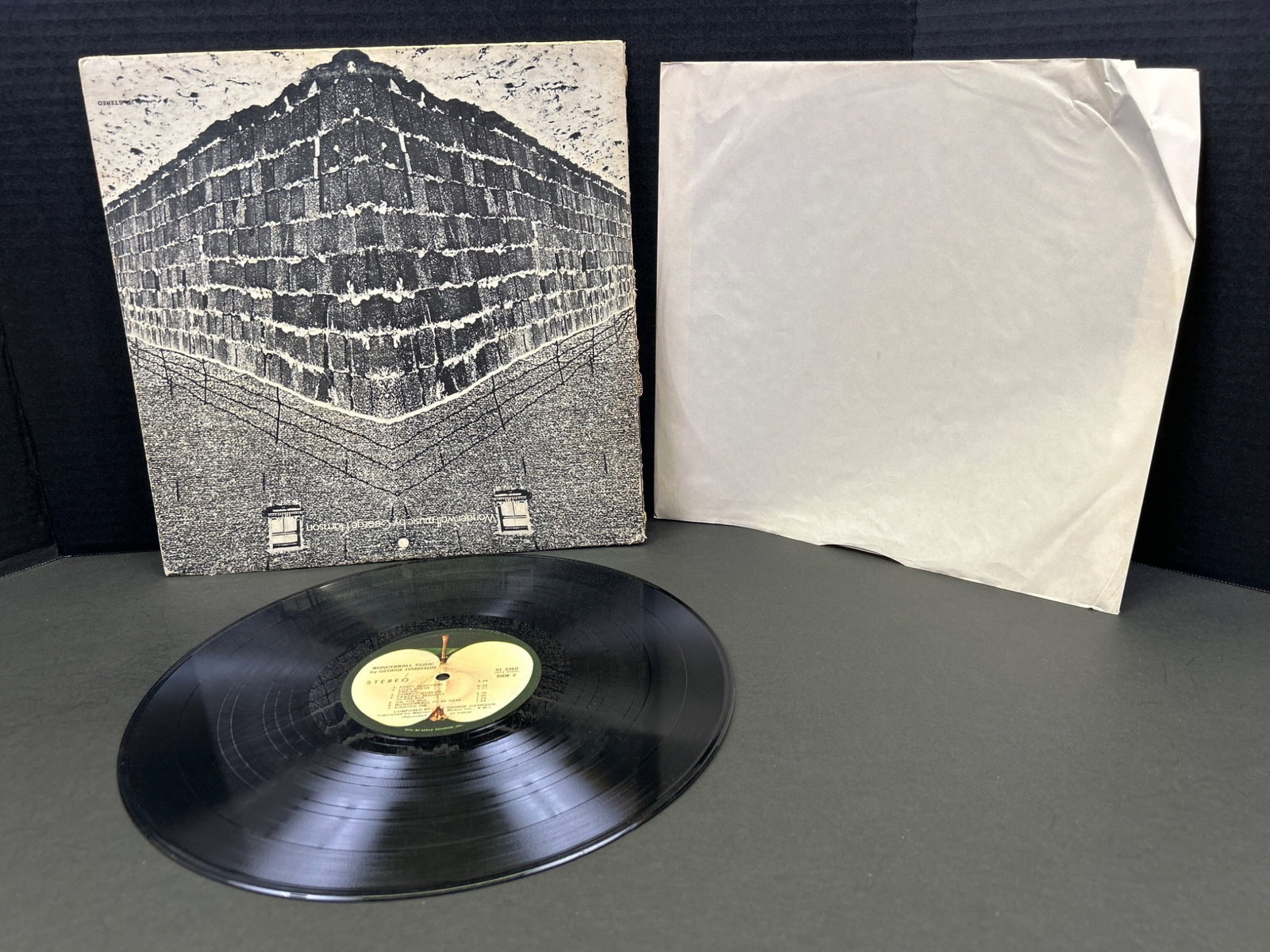 Vinyl Record of 'Wonderwall Music' by George Harrison, Apple Records 1968 - 2