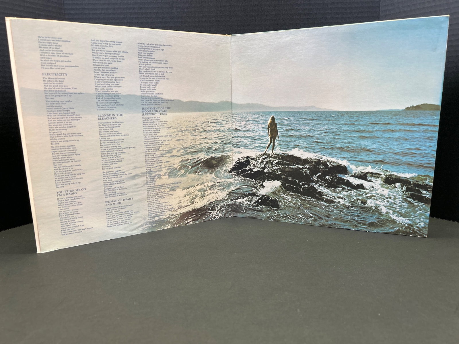 Joni Mitchell 'For The Roses' Vinyl Record Album, 1972, Asylum Records SD 5057 - 4