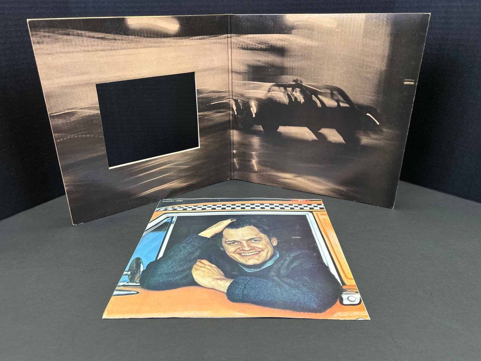 Harry Chapin 'Heads & Tales' Vinyl Record with Gatefold and Inserts - 2