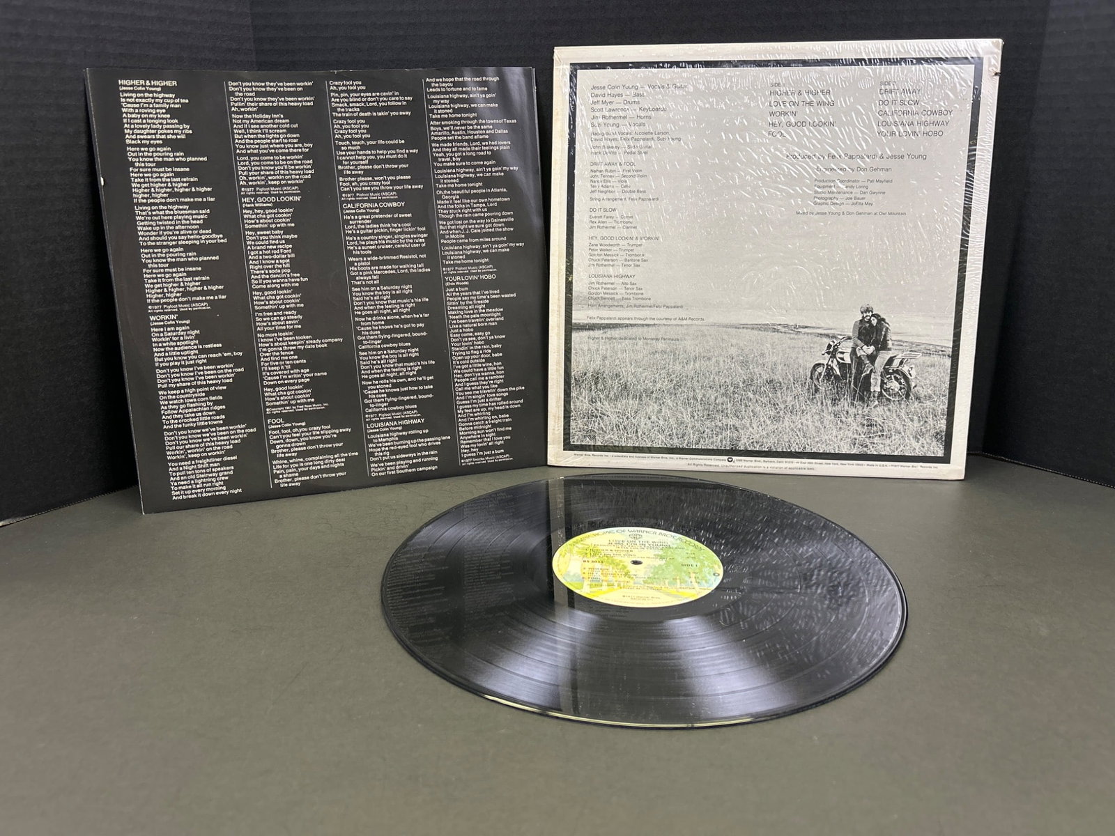 Vinyl Record: Lobo ˜Introducing Lobo Album with Original Sleeve - 2