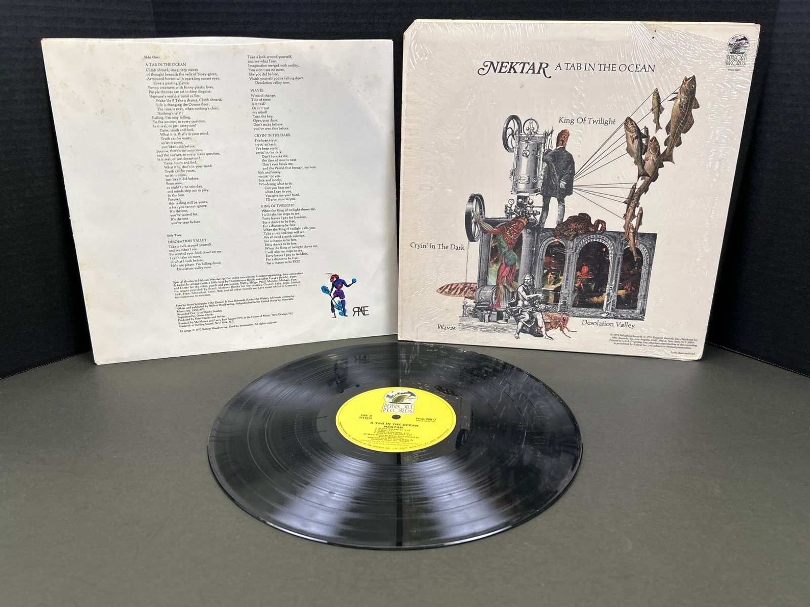 Nektar 'A Tab in the Ocean' and 'Journey to the Center of the Eye' Vinyl Records - 2