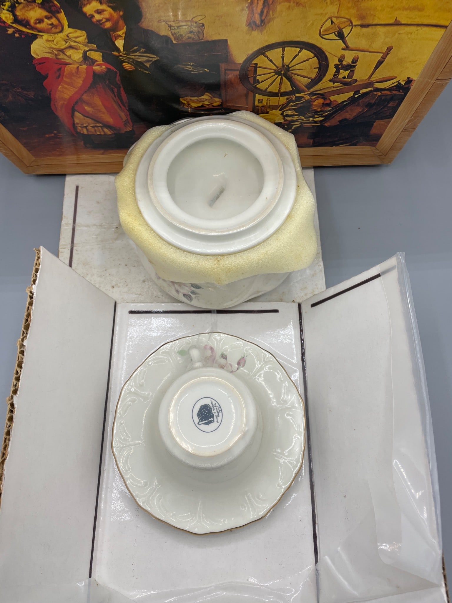 House of Webster Rogers, AR 72157 Ceramic Dish Set with Frame - 3