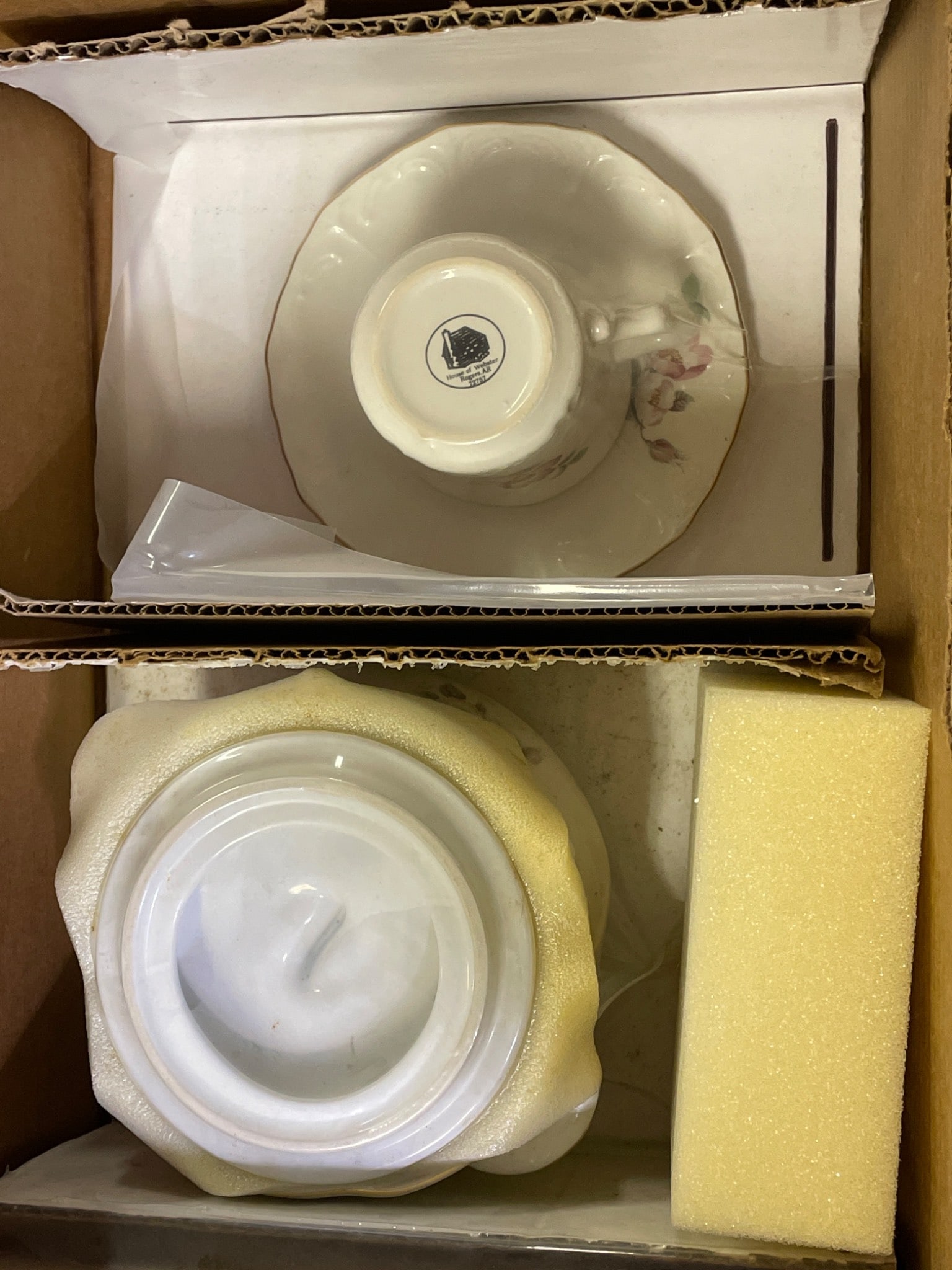 House of Webster Rogers, AR 72157 Ceramic Dish Set with Frame - 6