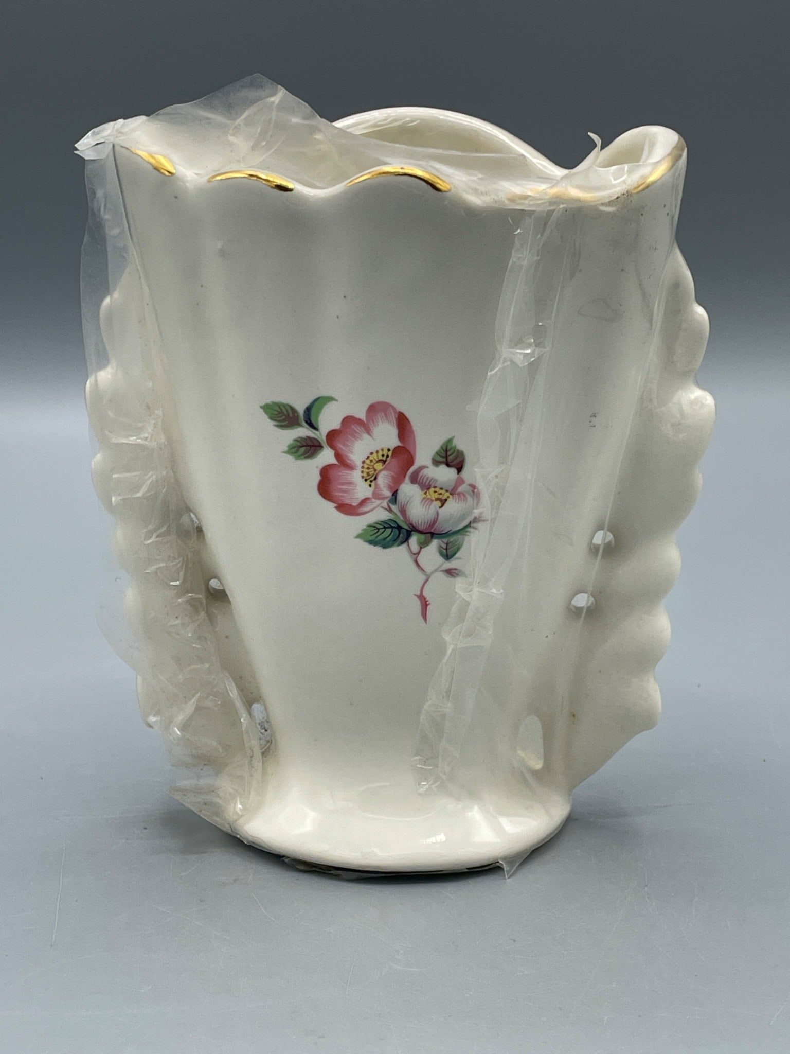House of Webster Ceramic Floral Vase With Gold Trim, Scalloped Edge and Floral Design - 2
