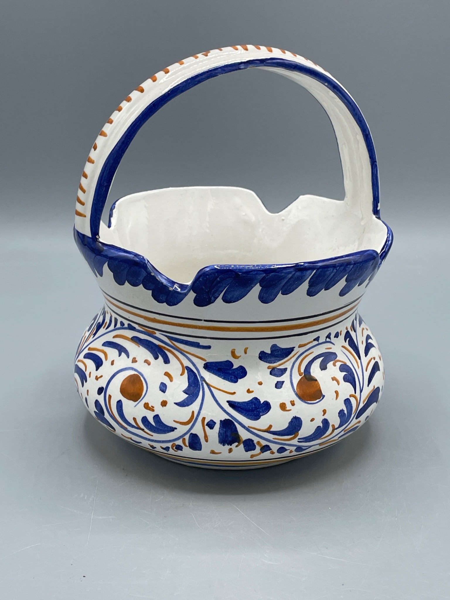 Hand-Painted Ceramic Basket With Handle Marked 'DERUTA' - 2