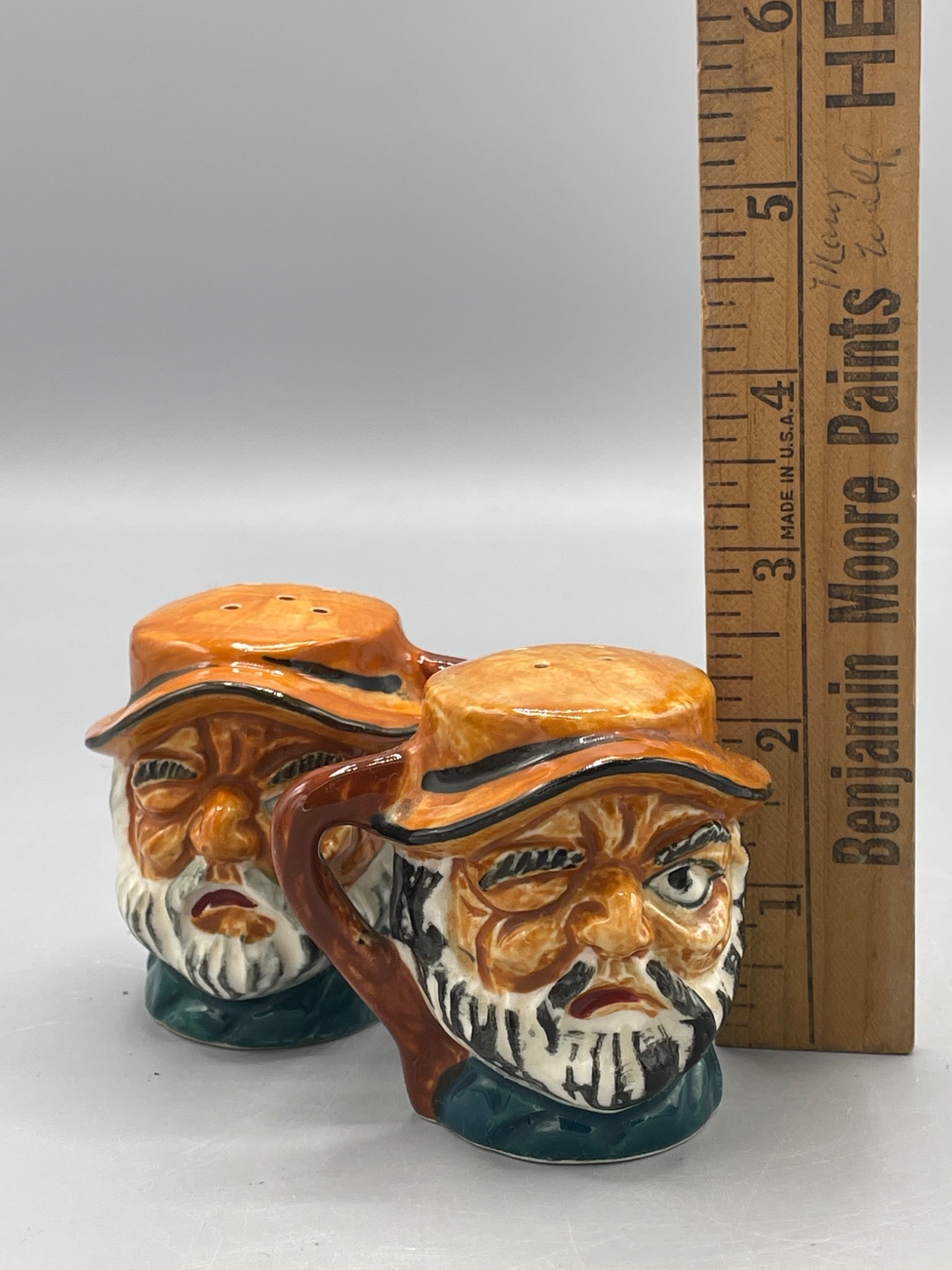 Ceramic Salt and Pepper Shakers Shaped Like Bearded Men With Hats - 5