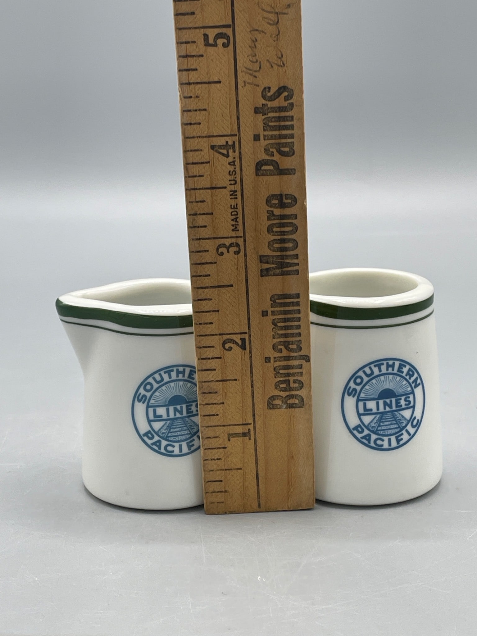 Southern Pacific Lines Ceramic Creamer Set With Green Trim (2 Pieces) - 5