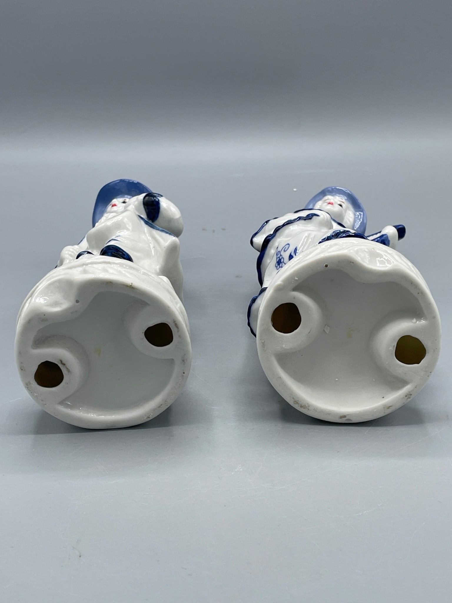Blue and White Ceramic Figurines Depicting a Man and Woman in Period Clothing - 3