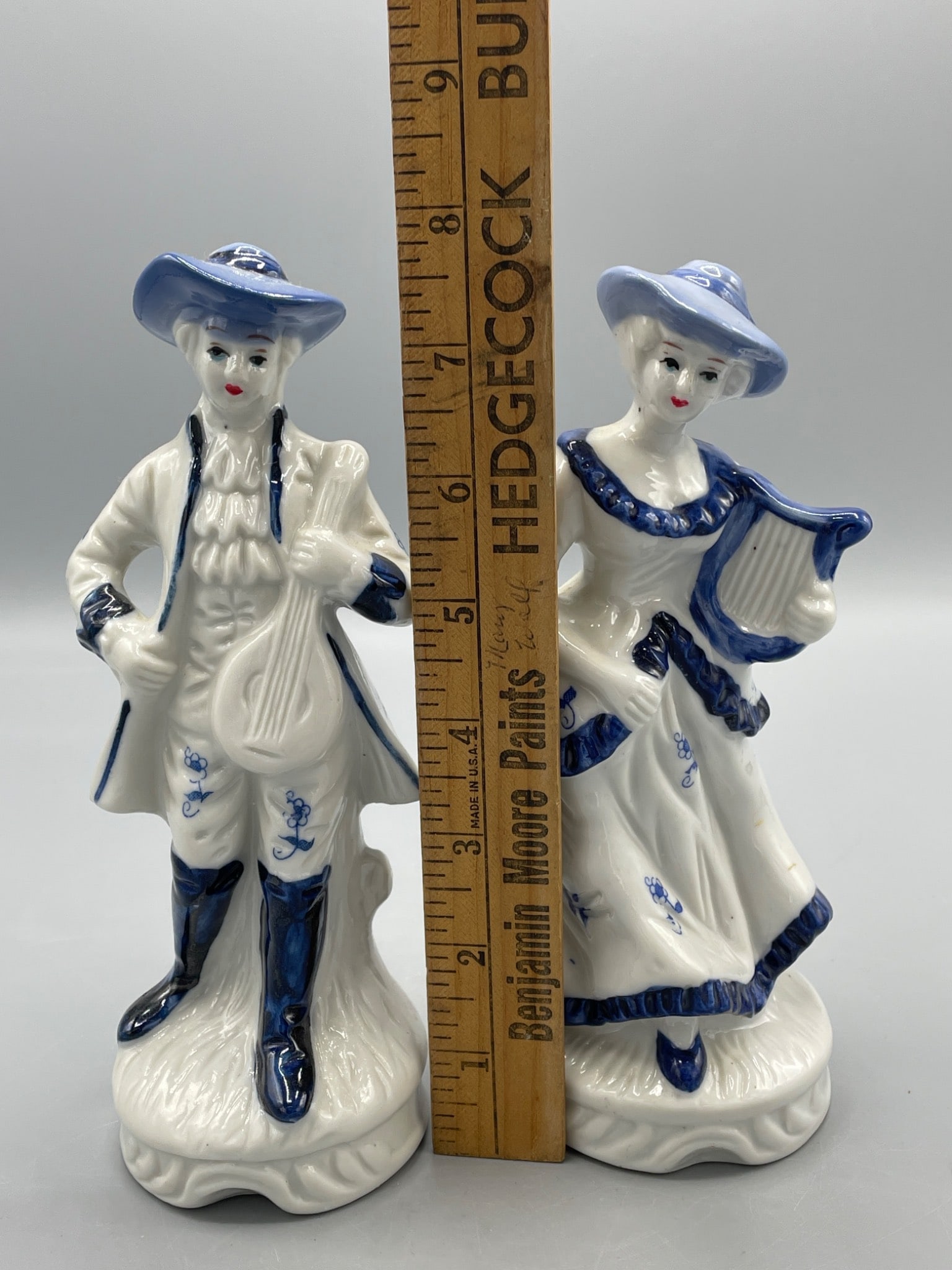 Blue and White Ceramic Figurines Depicting a Man and Woman in Period Clothing - 4