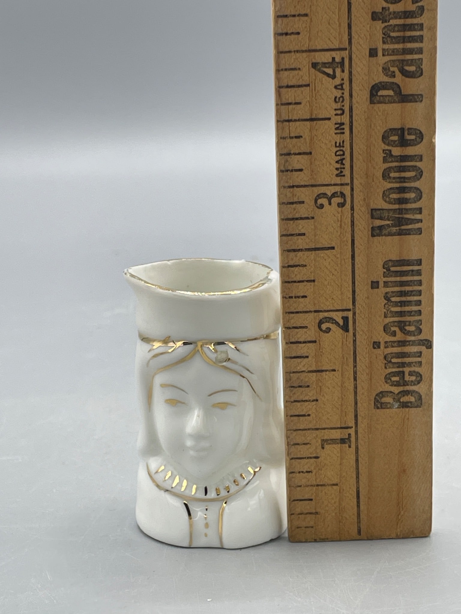 Small Porcelain Creamer With Gold Accents, Marked 'Made In Occupied Japan' - 5