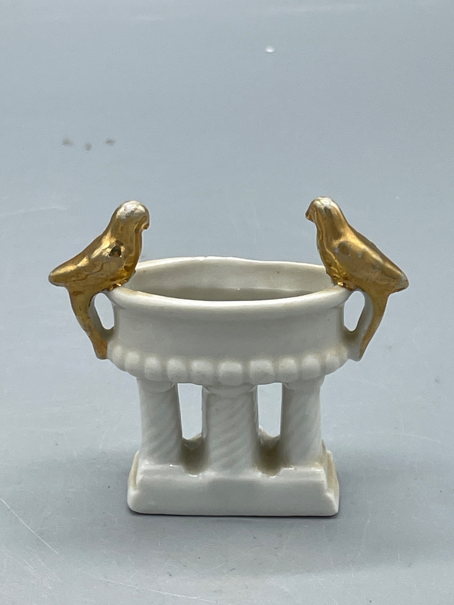 Porcelain Vase with Gold Parrot Handles Marked 'Japan' - 2