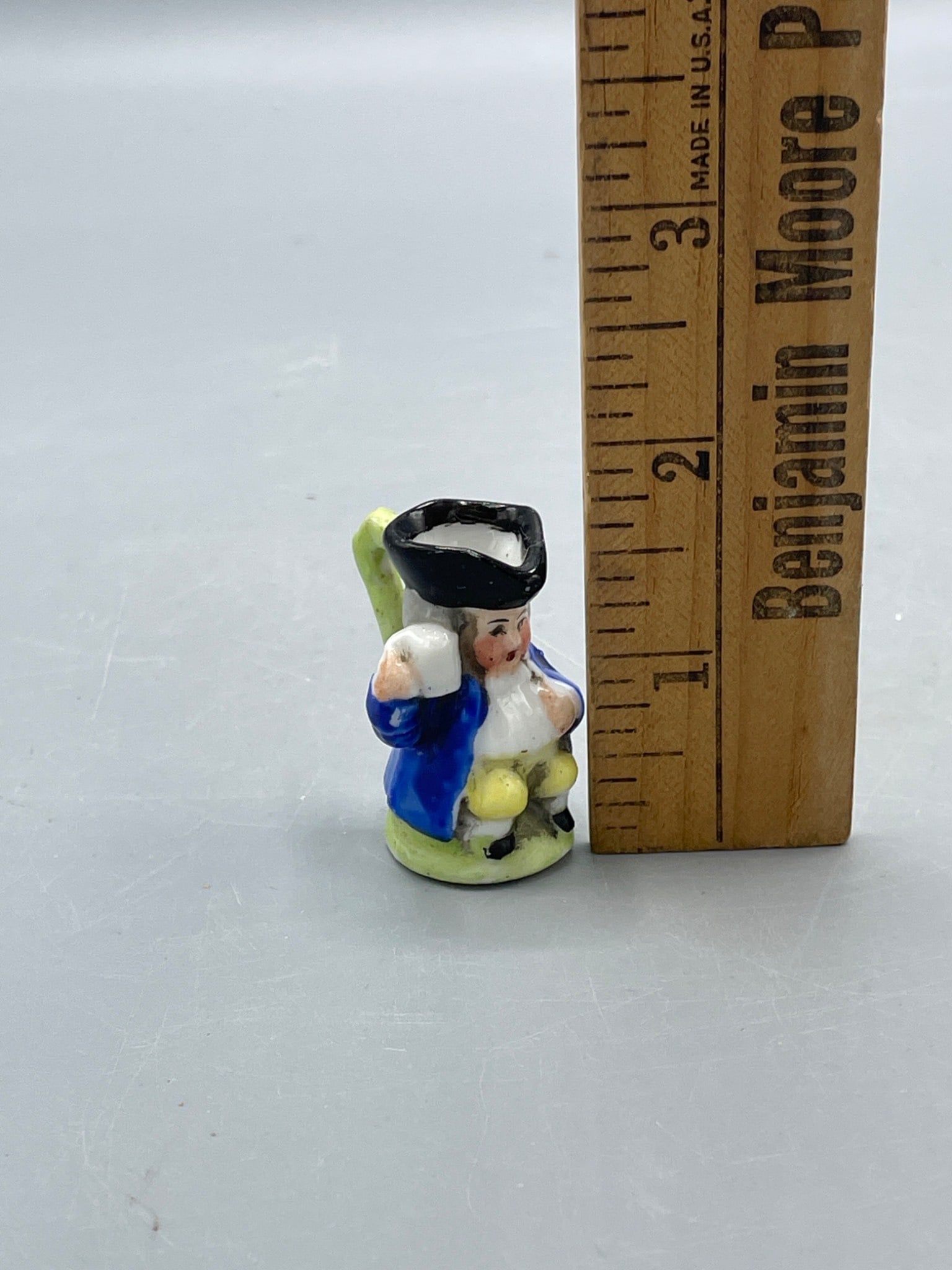 Ceramic Miniature Figurine in the Shape of a Toby Jug With Tricorn Hat - 6