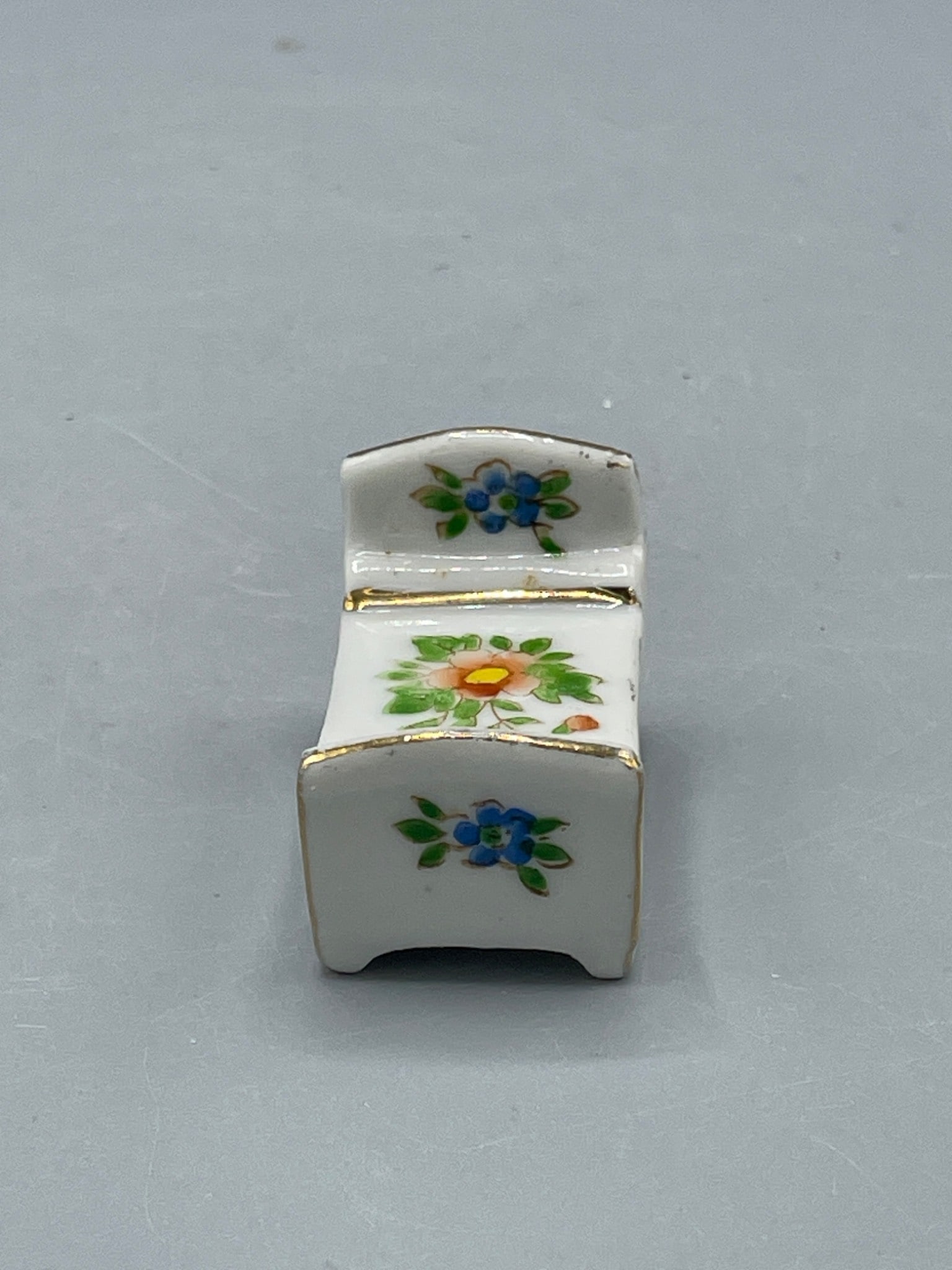 Porcelain Small Bed Figurine with Floral Design, Occupied Japan Mark - 4