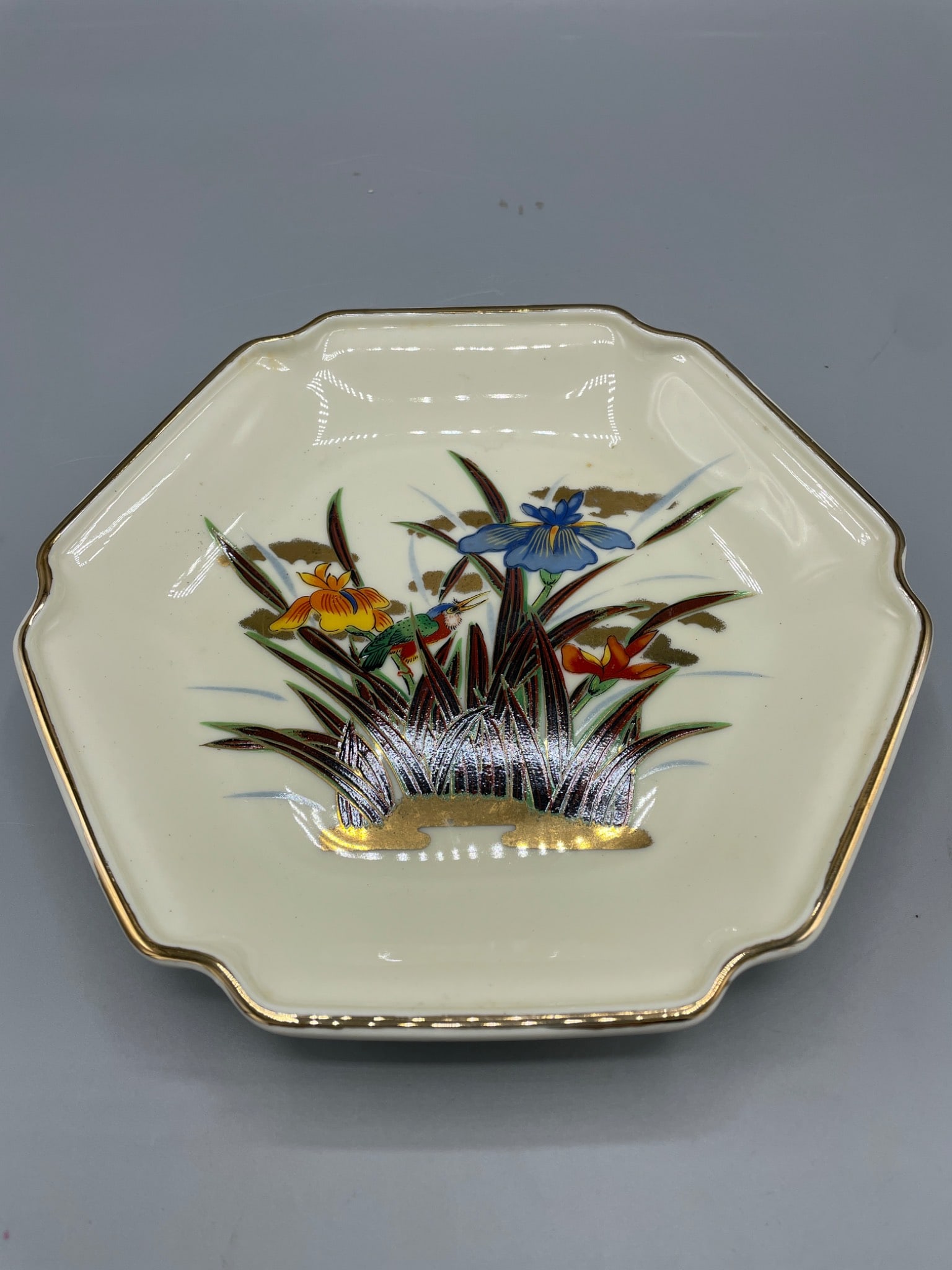 Japanese-Made Octagonal Porcelain Dish With Floral Design - 2