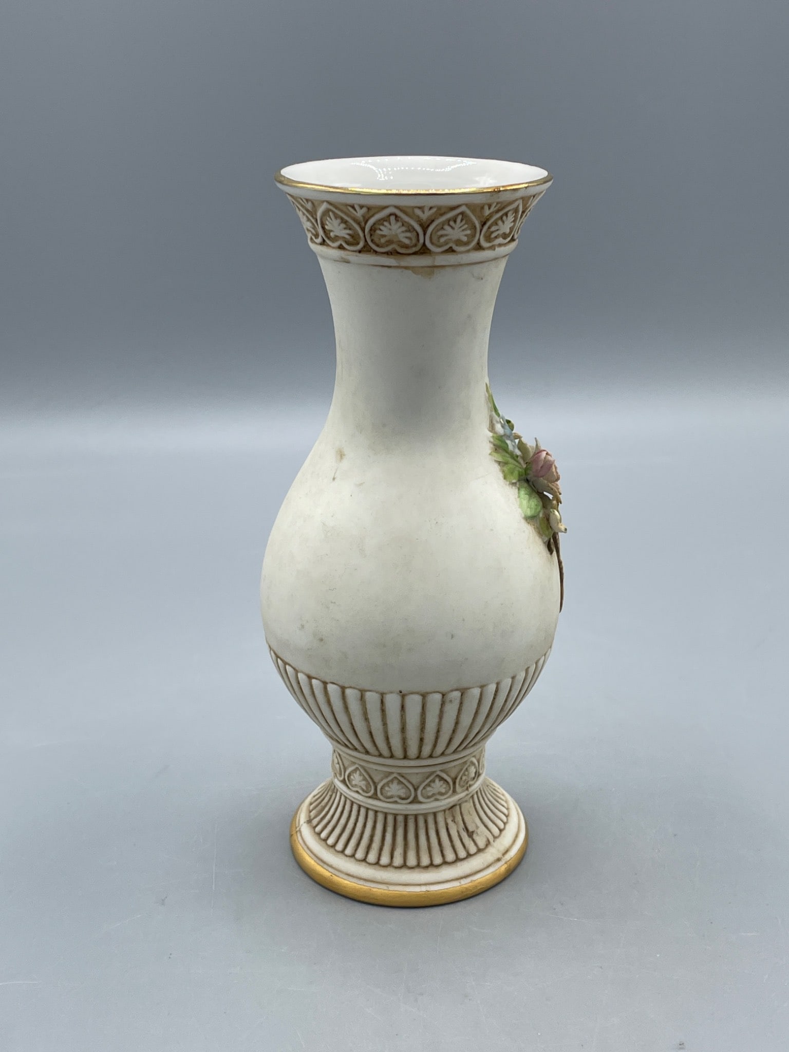 Porcelain Vase With Floral Relief and Gold Trim, 6.5 Inches Tall - 2